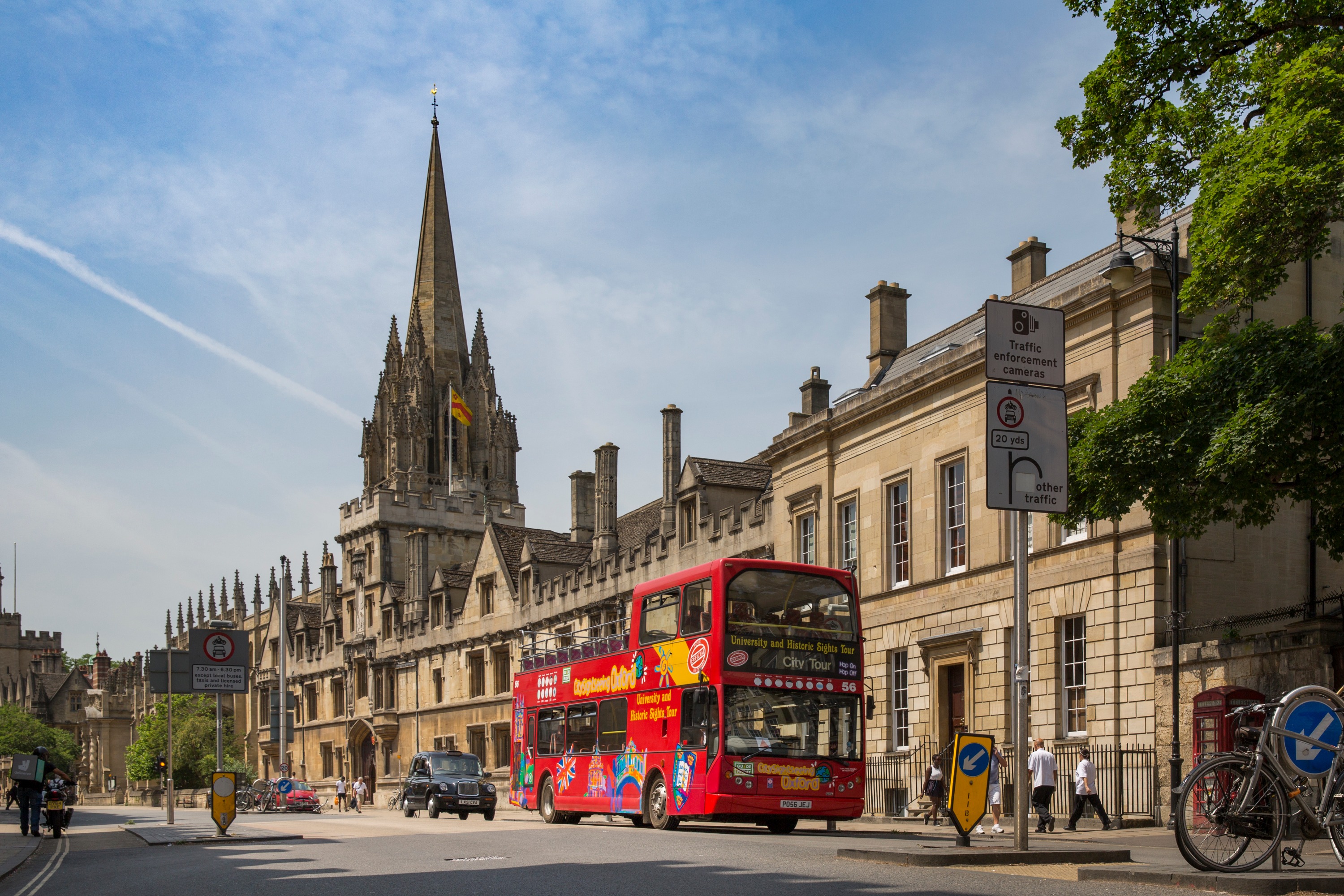 Oxford sights. Сити-оф-Оксфорд город. Лондон Оксфорд. Оксфорд Британия. Oxford город.