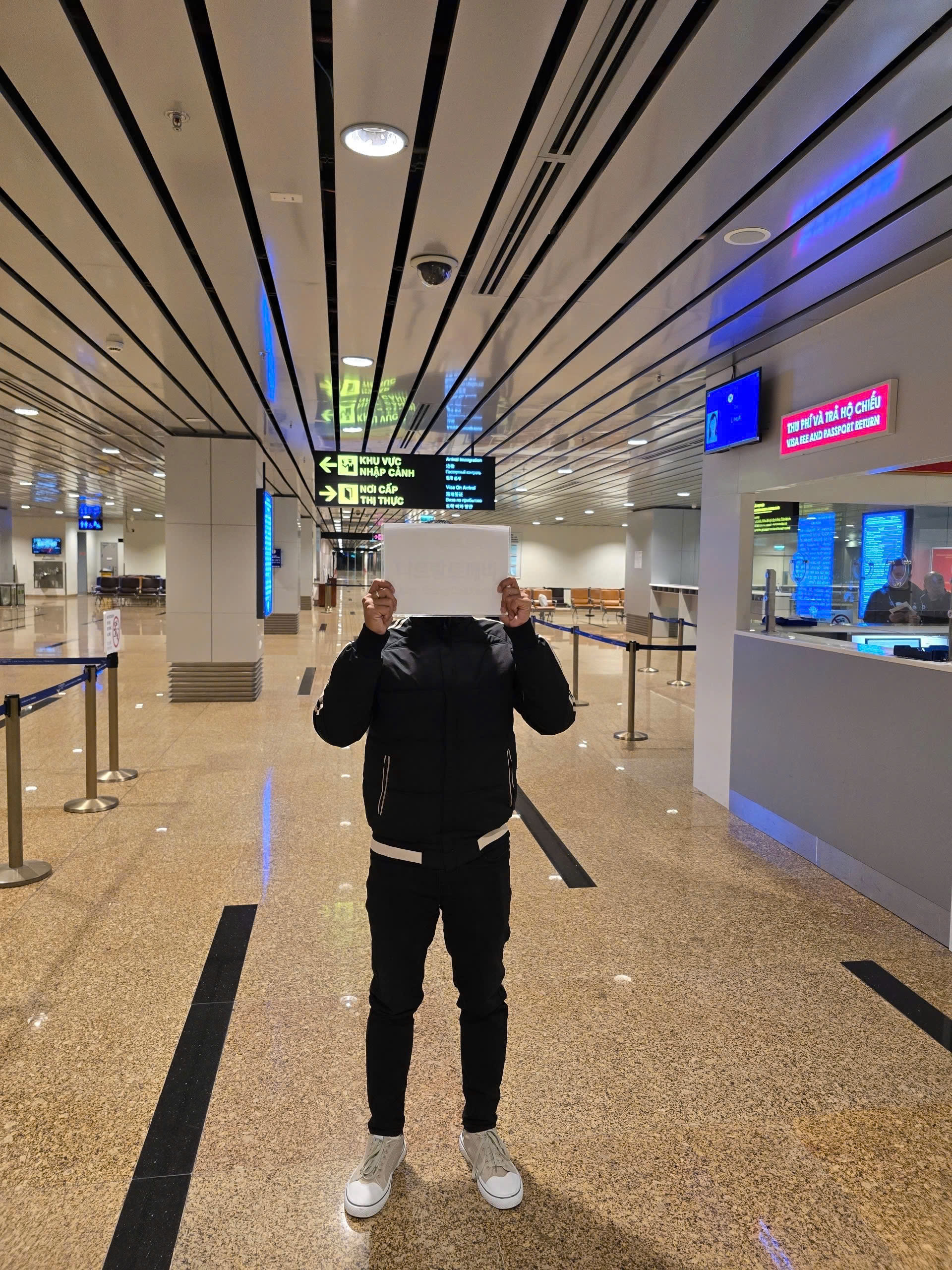 Meeting point at Departure International terminal