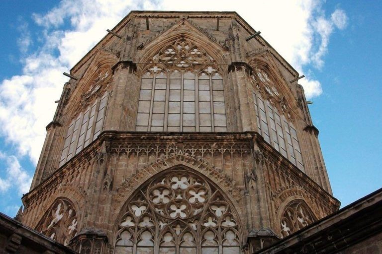 Lonja de la Seda, San Nicolas Church, and Valencia Cathedral Tour 