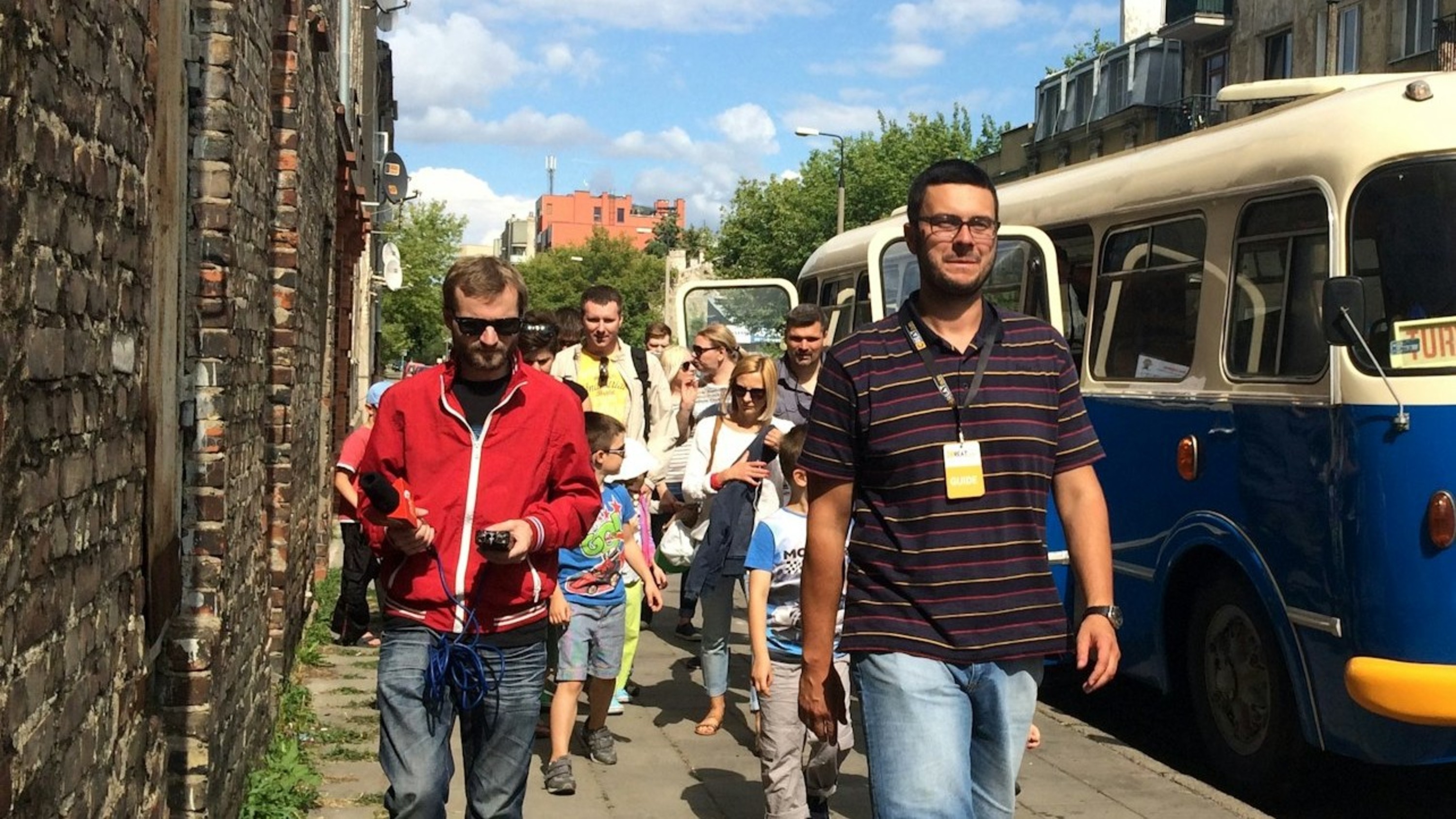 Explore Warsaw’s hidden gems with expert guides on a vibrant and interactive walking tour