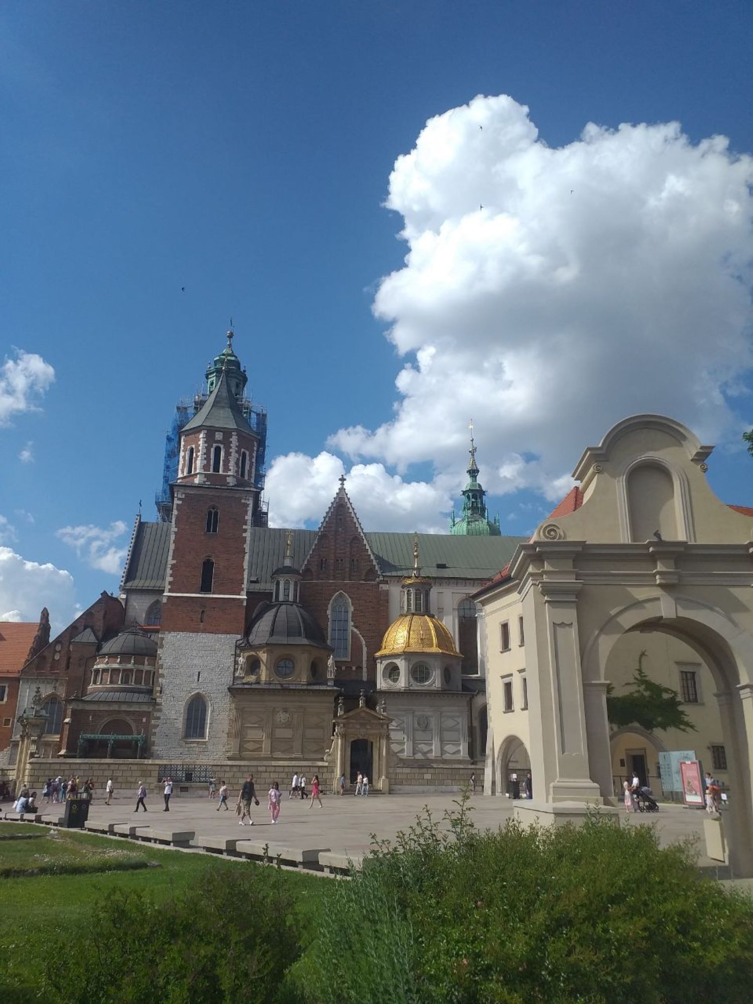 Stary Kraków & Wawel Castle Half-day Guided & Downtown Tour