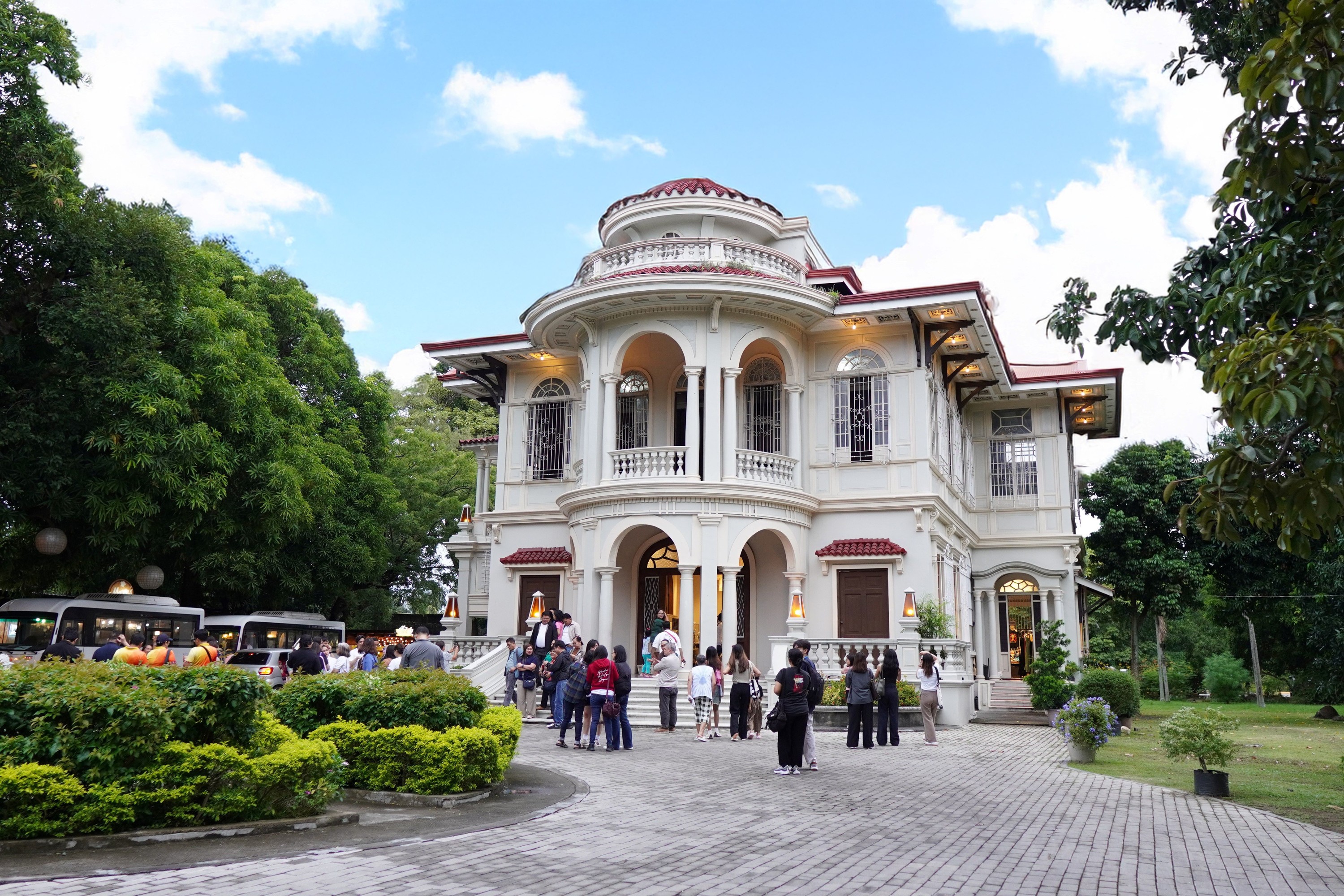 Experience Iloilo: Joiner & Private Ultimate Mansion Tour