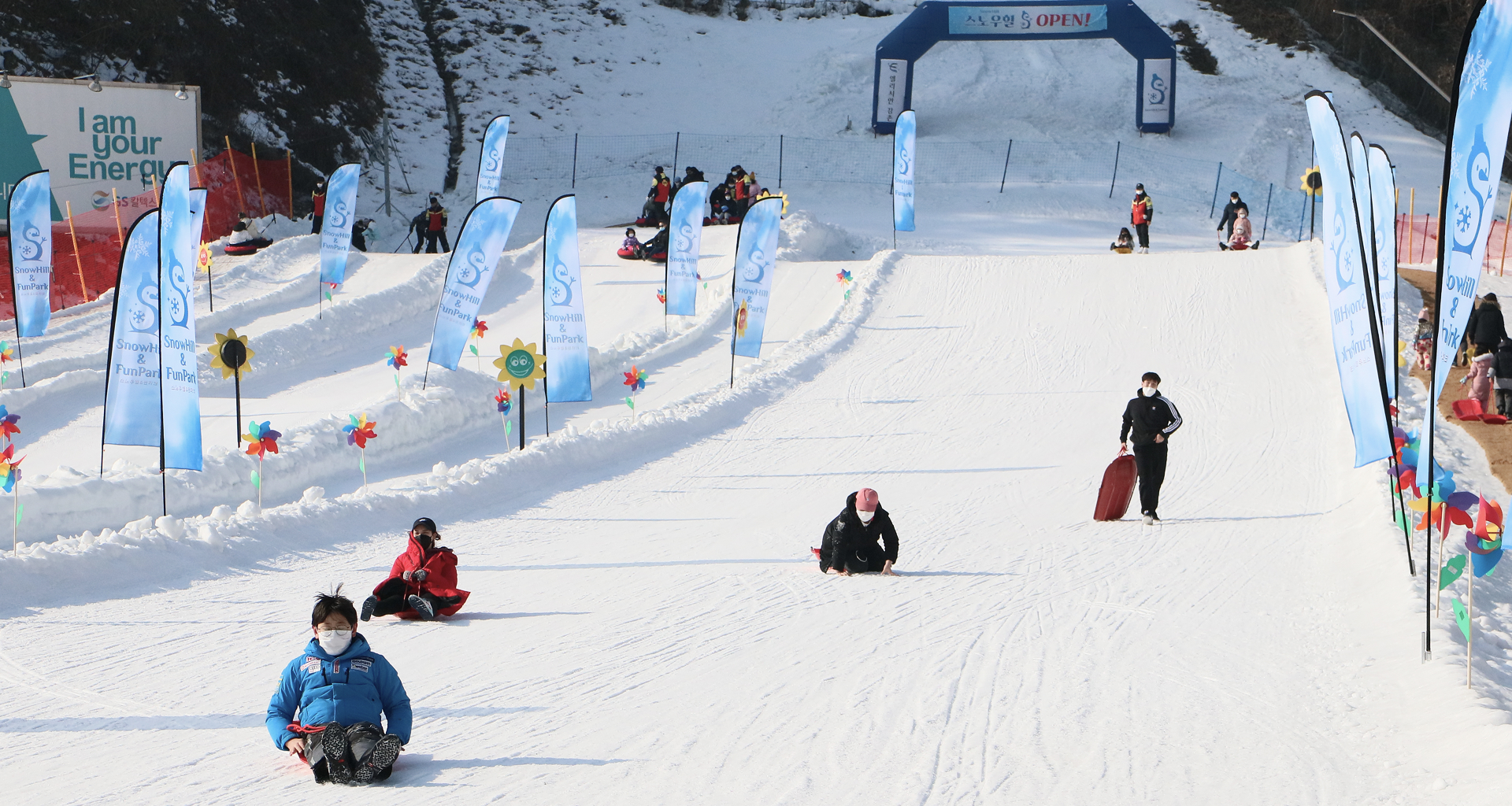 在山丘各處的可愛拍照區,捕捉俏皮瞬間,留下難忘的回憶。 在山丘各處的可愛拍照區,捕捉俏皮瞬間,留下難忘的回憶。