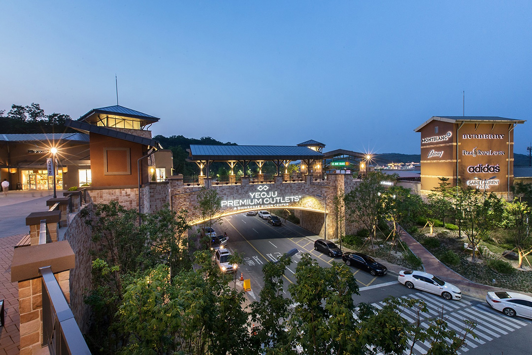 Yeoju Premium Outlets Shuttle Bus Transfer from Seoul