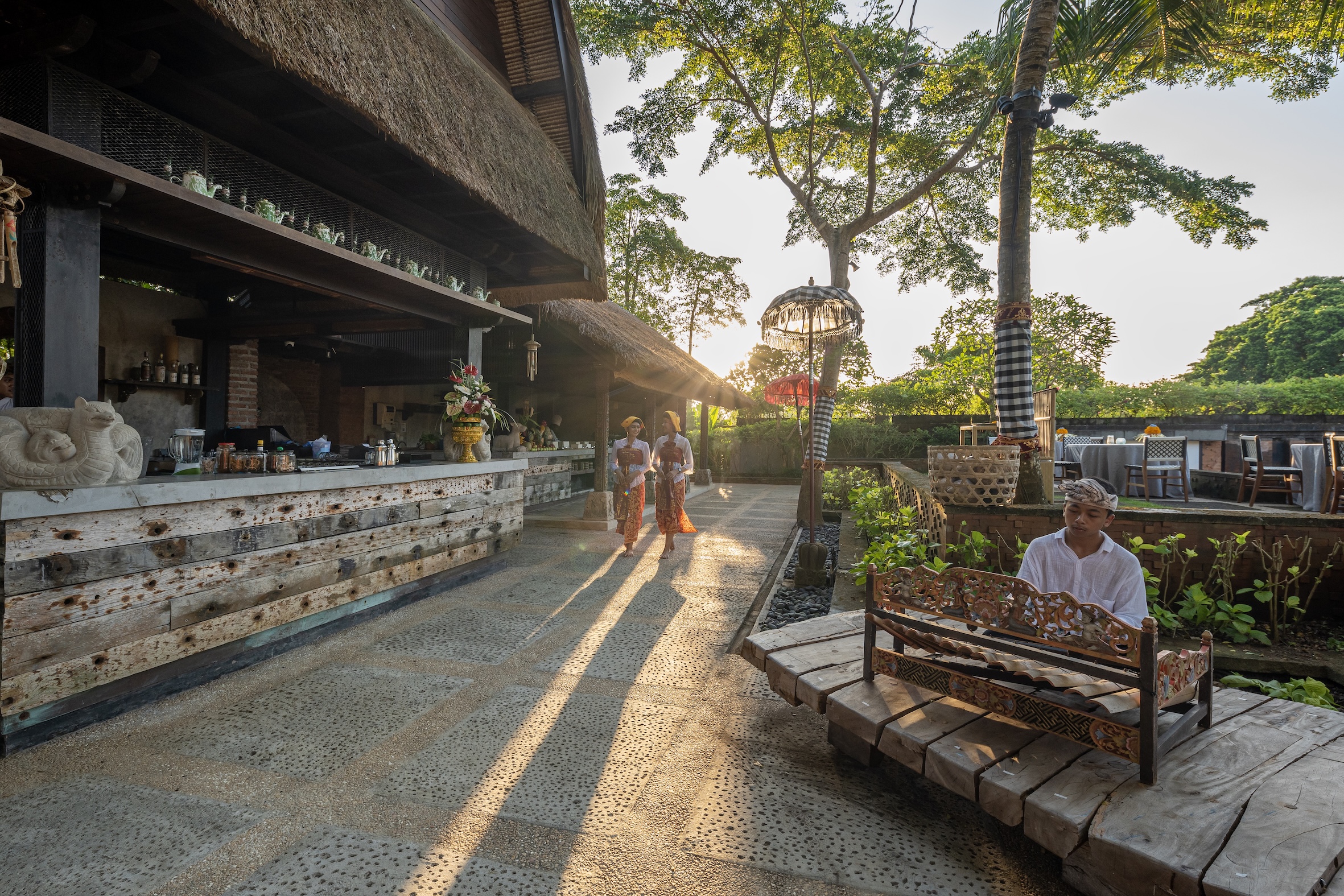 巴厘島阿雅娜林巴酒店 (RIMBA by AYANA Bali) 的甘榜巴厘島 (Kampoeng Bali) 用餐體驗