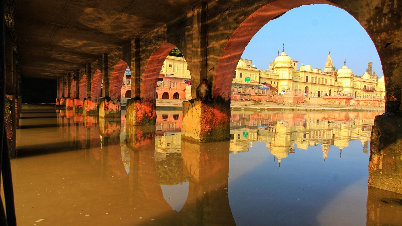 Ayodhya: 2-Day Private Tour with Private Guide and Driver