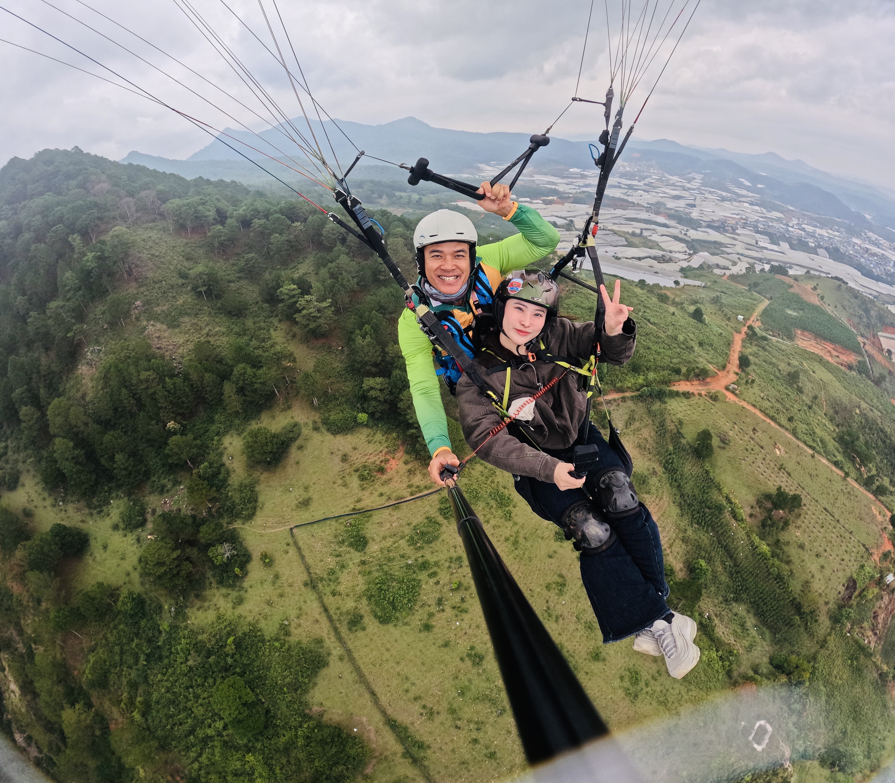 Da Lat Paragliding from Lang Biang Mountain