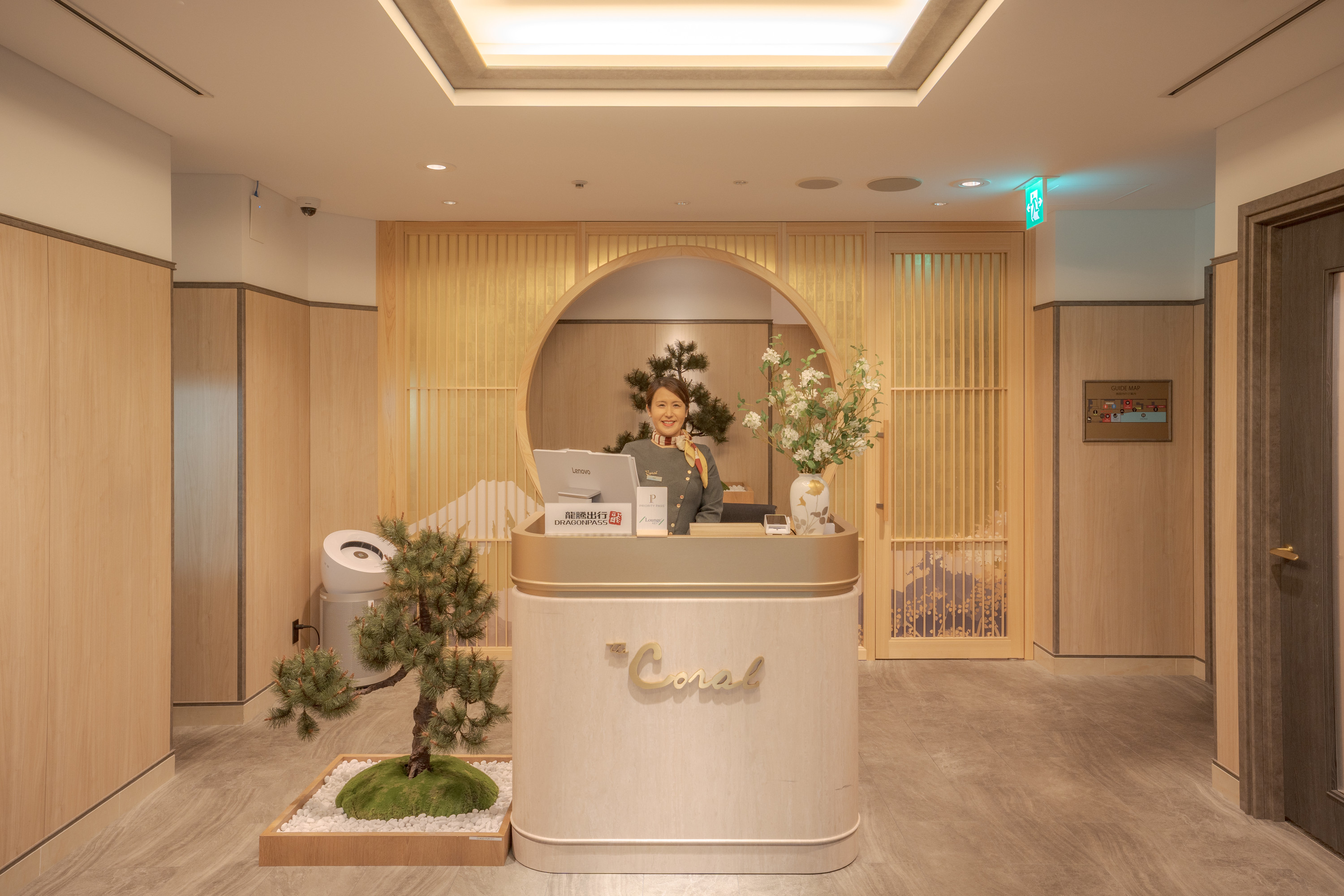 The Coral Executive Lounge в международном аэропорту Чубу Центраир