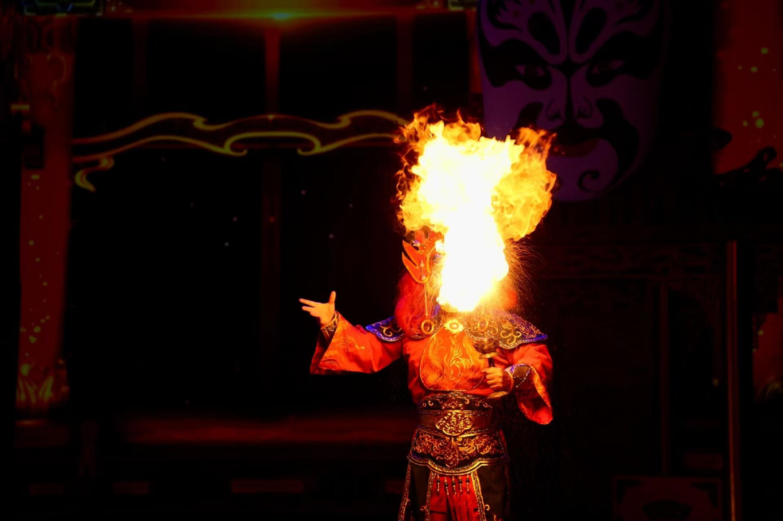 Chengdu Sichuan Opera House---Jinjiang Theater·"Sichuan Opera Show·Legendary Face Changing"