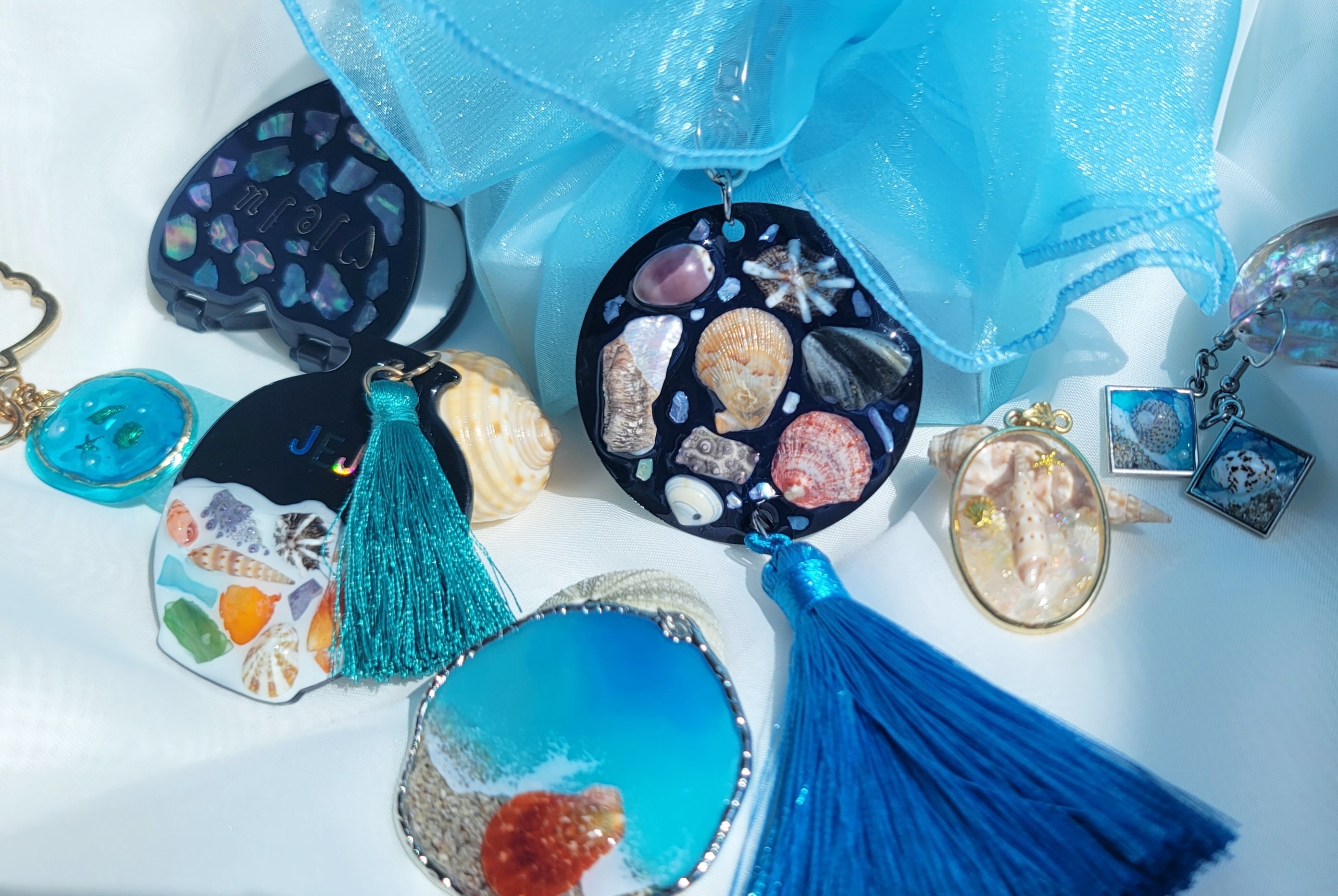 Memories of Jeju captured in resin - accessory making workshop