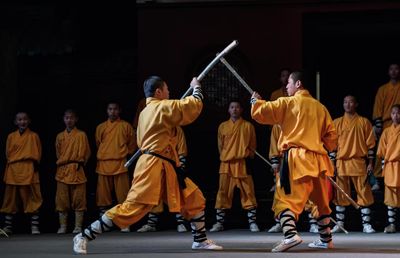 少林武術歷史悠久,內容豐富,包括拳術、器械、對練、技擊等多種形式,其特點是剛健迅猛、博大精深,具有很高的實戰價值和藝術價值 少林武術歷史悠久,內容豐富,包括拳術、器械、對練、技擊等多種形式,其特點是剛健迅猛、博大精深,具有很高的實戰價值和藝術價值