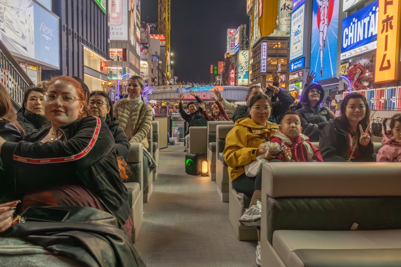 穿梭於熱鬧的道頓堀，與著名的 Glico 招牌合影留念，留下美好回憶！