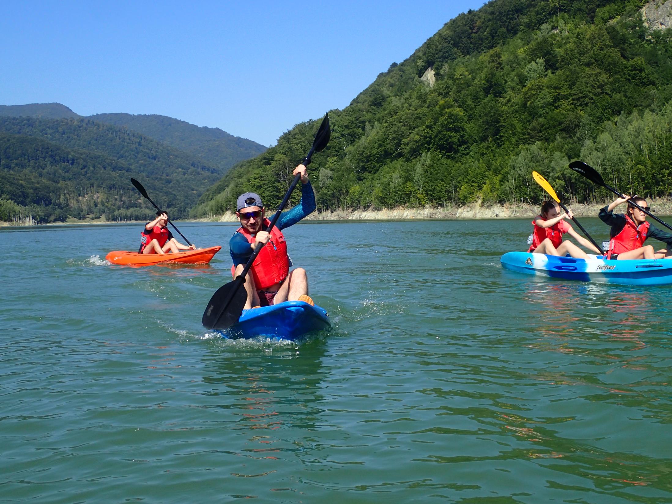 錫里烏山湖划艇探險