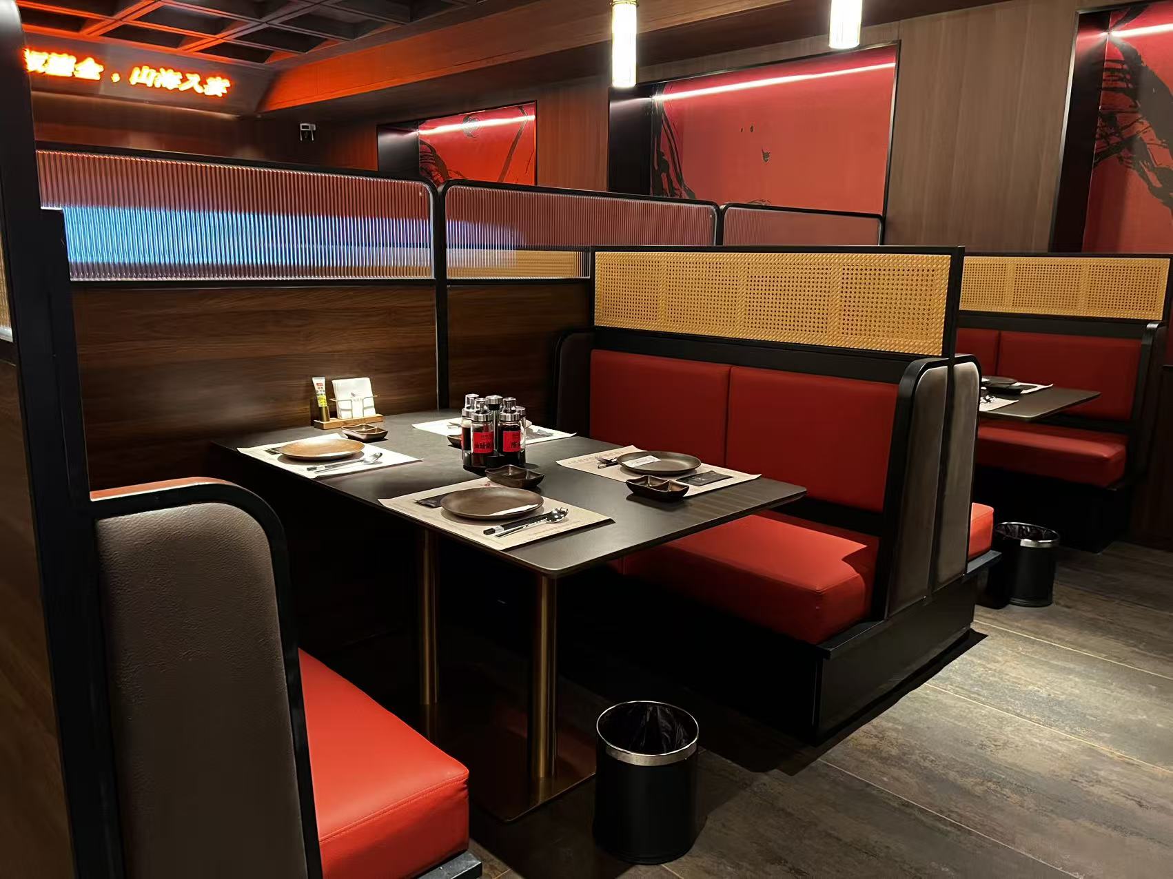 Restaurant environment reference map (non-hotel-owned restaurant)