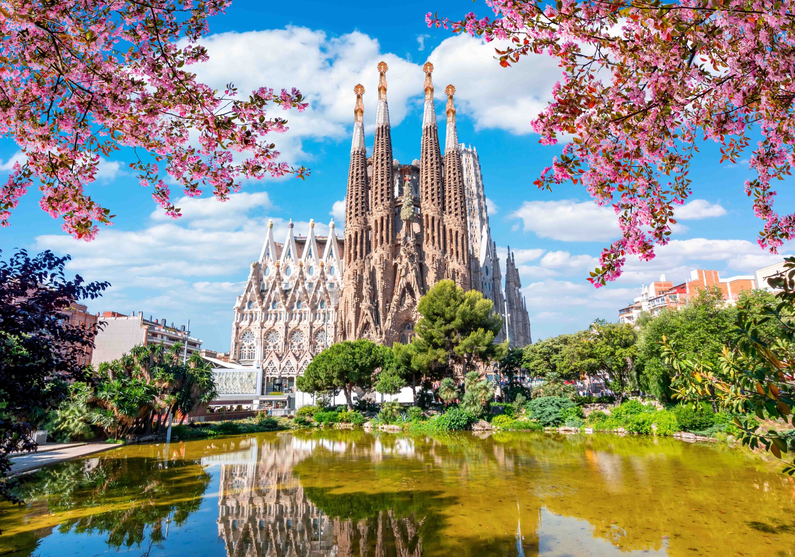 A Must-See in Barcelona: The History and Art of Sagrada Familia