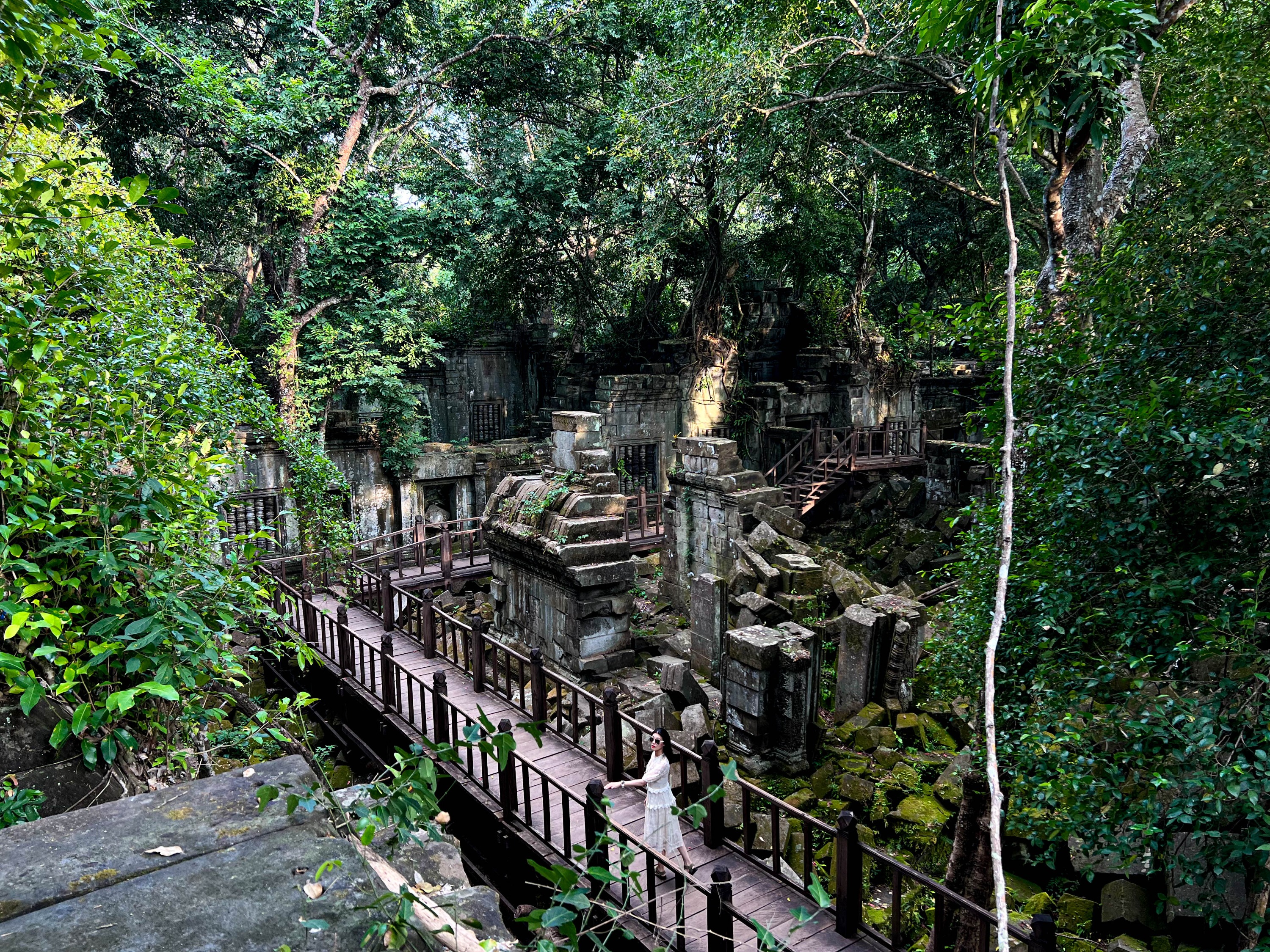 Banteay Srei, Beng Mealea, Koh Ker Group and Countryside Tour