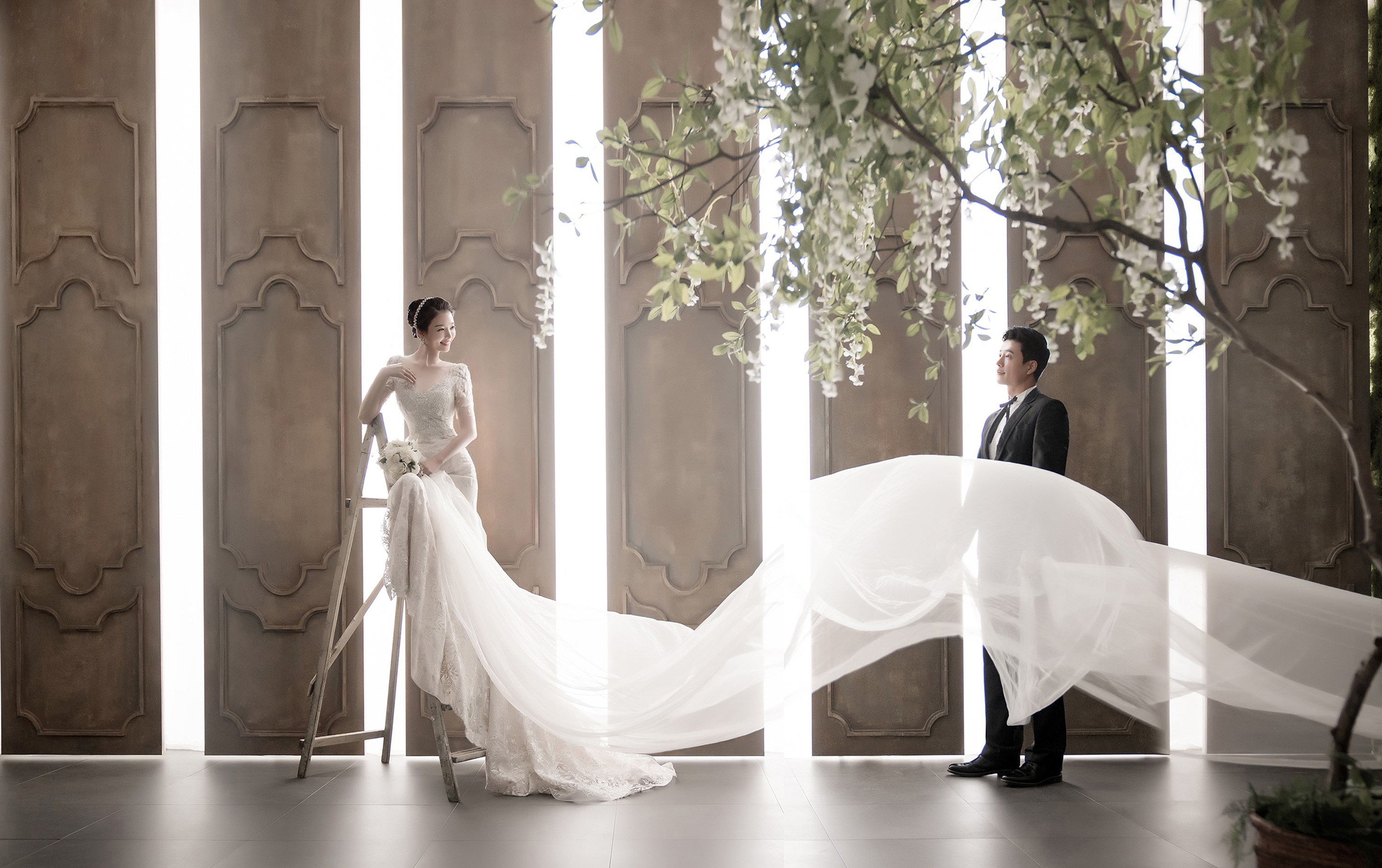 Take beautiful wedding photos at a professional studio in Seoul