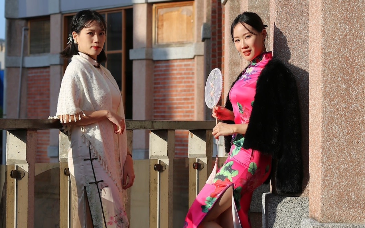 Taipei Dadaocheng Sedan Chair & Cheongsam Experience