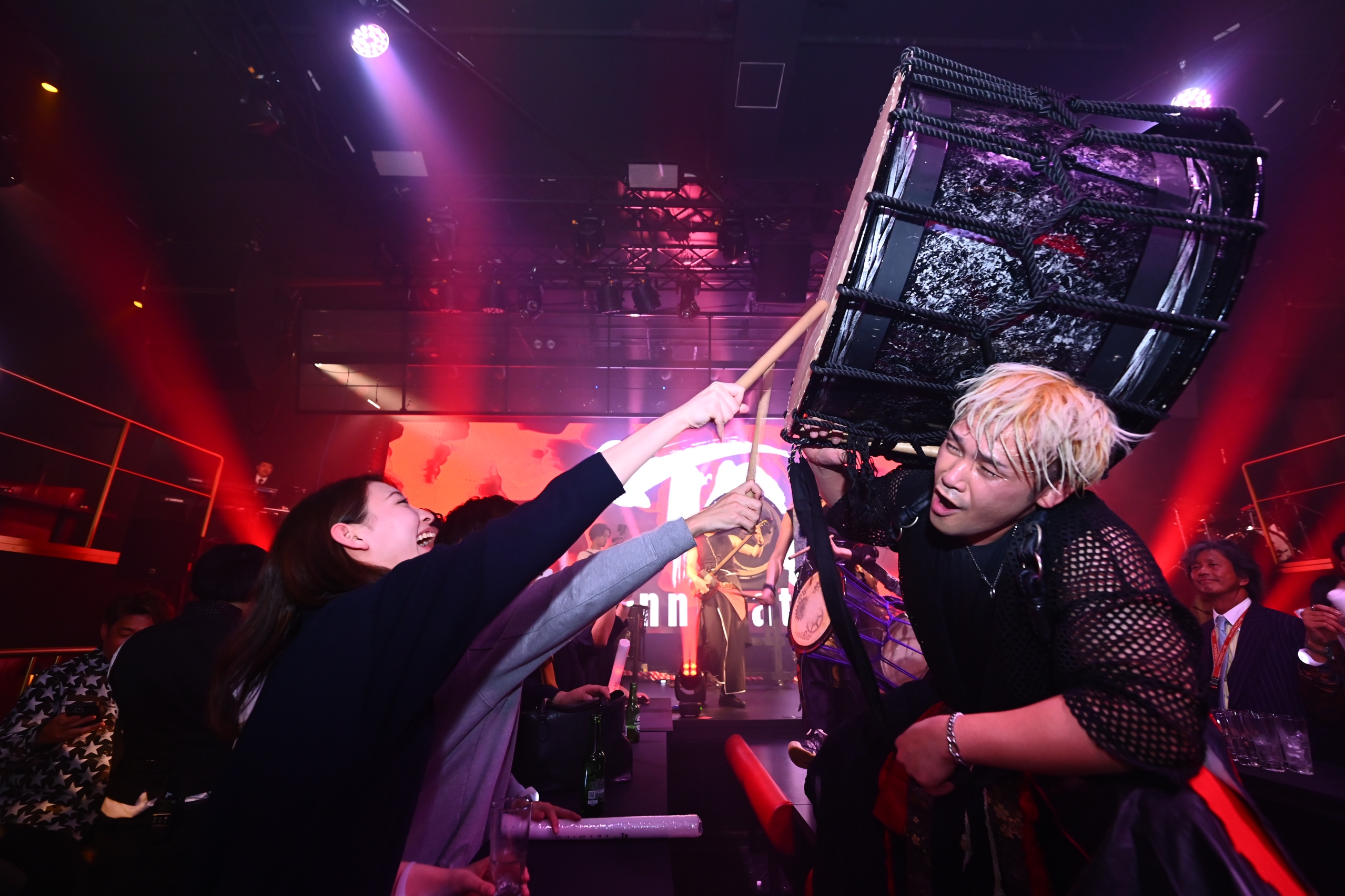 PICCADILLY PREMIUM 現場秀及夜總會門票