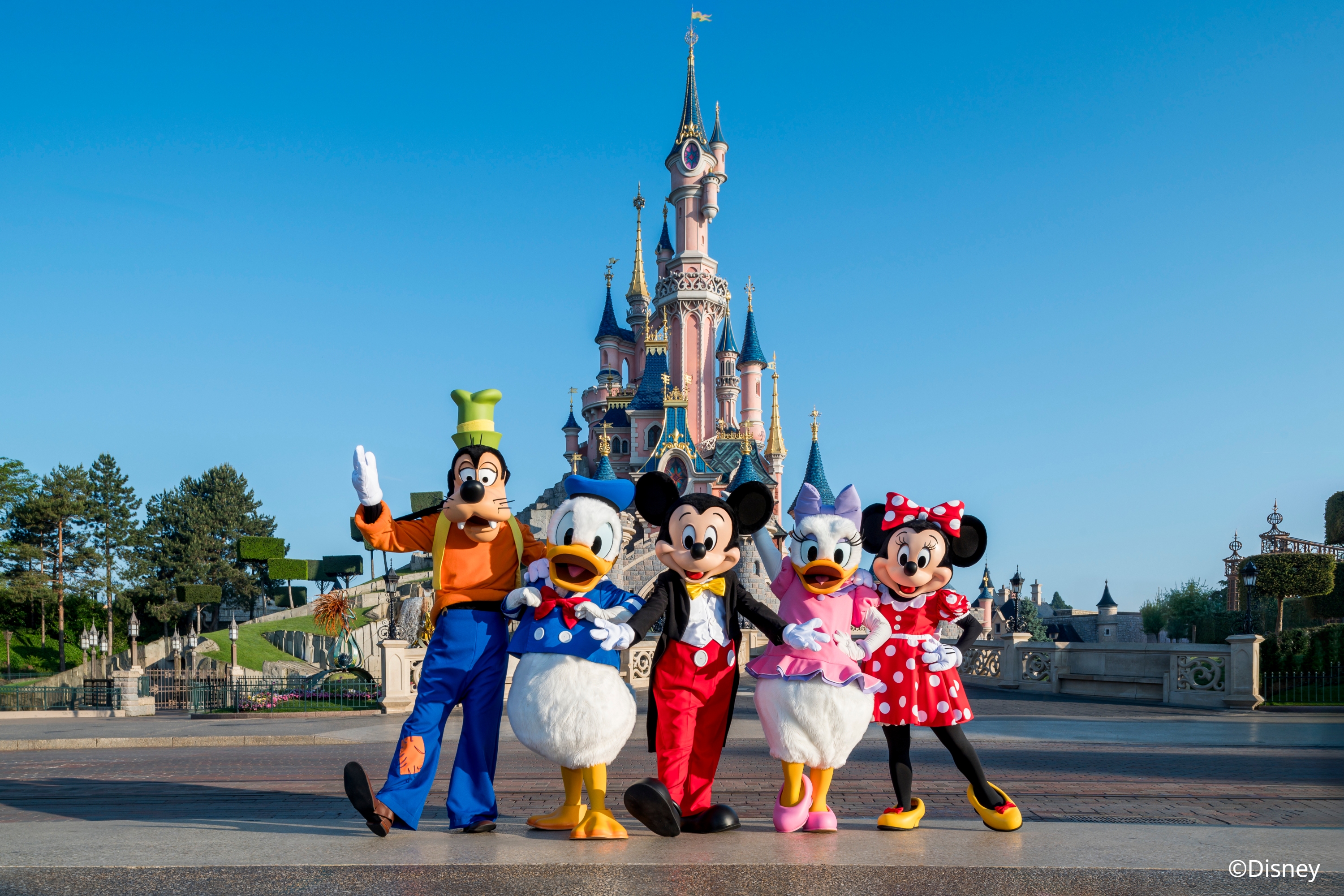 在巴黎最具魔力的樂園,與米奇和他的朋友們共度充滿魔法的一天! 在巴黎最具魔力的樂園,與米奇和他的朋友們共度充滿魔法的一天!