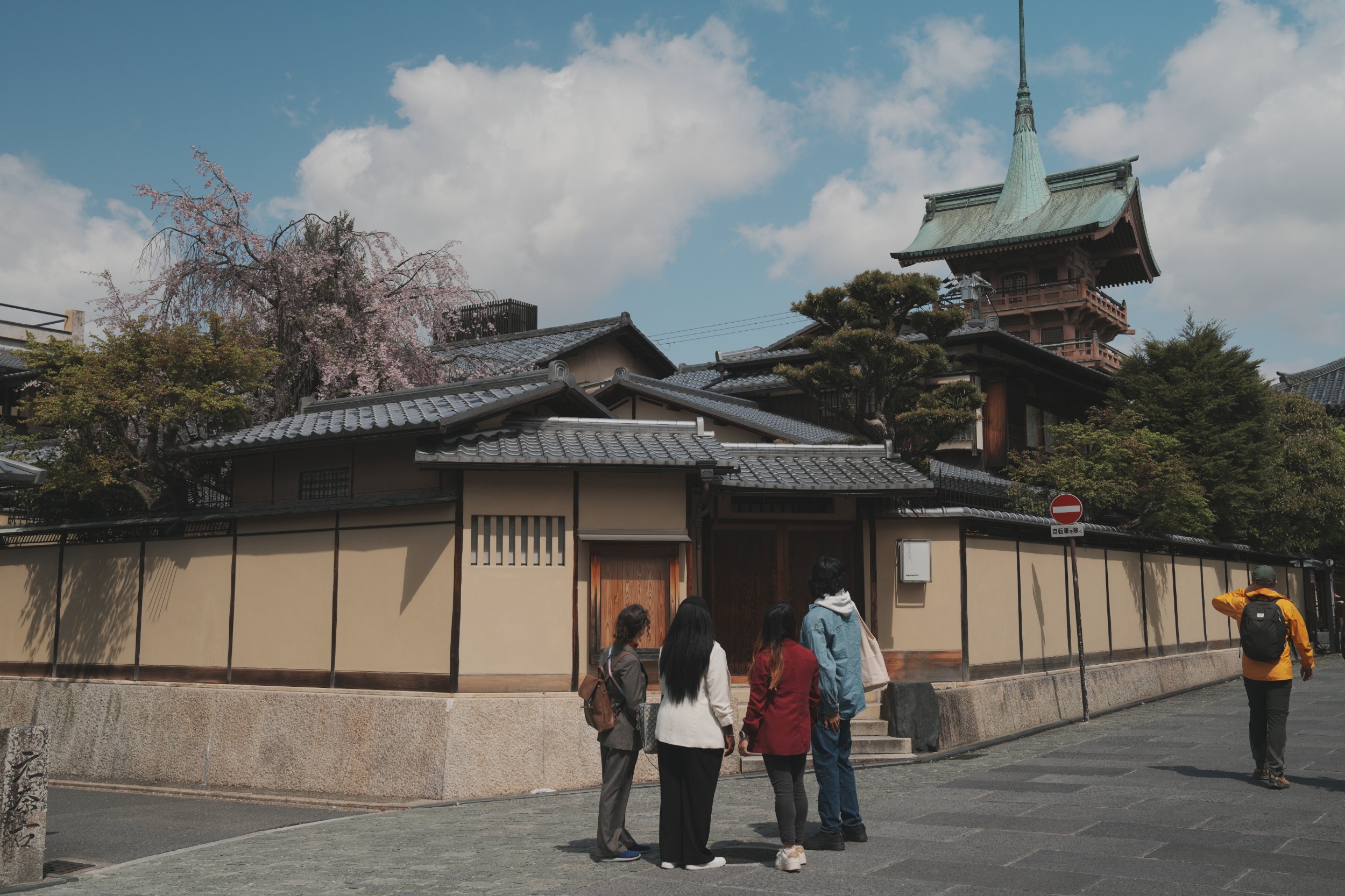 京都一日遊：永恆的地標和隱藏的瑰寶