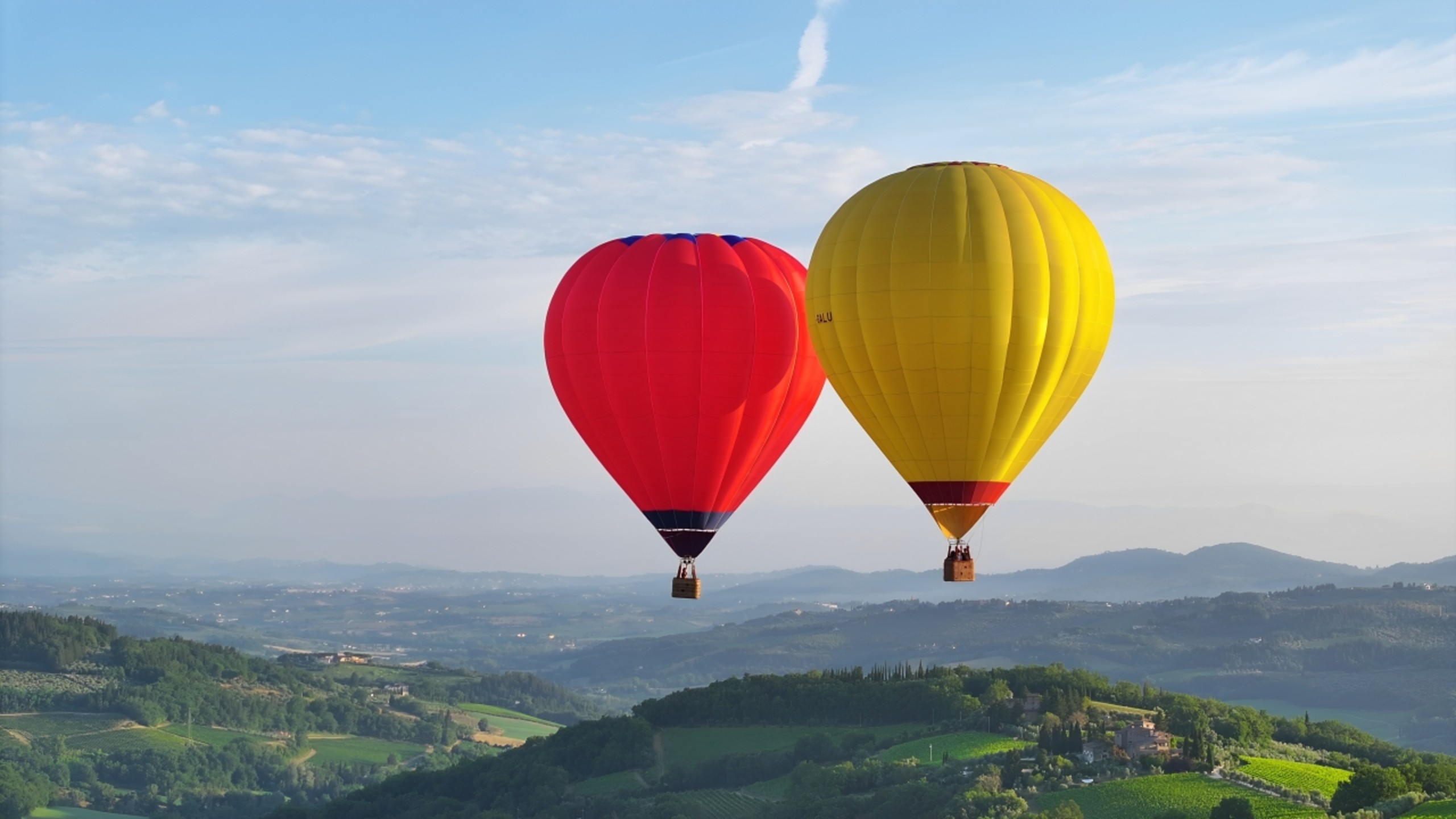 Private hot air balloon flight experience in Val d Orcia