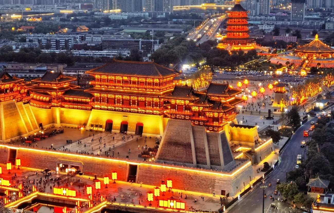 Luoyang Round-Trip Private Car Day Tour