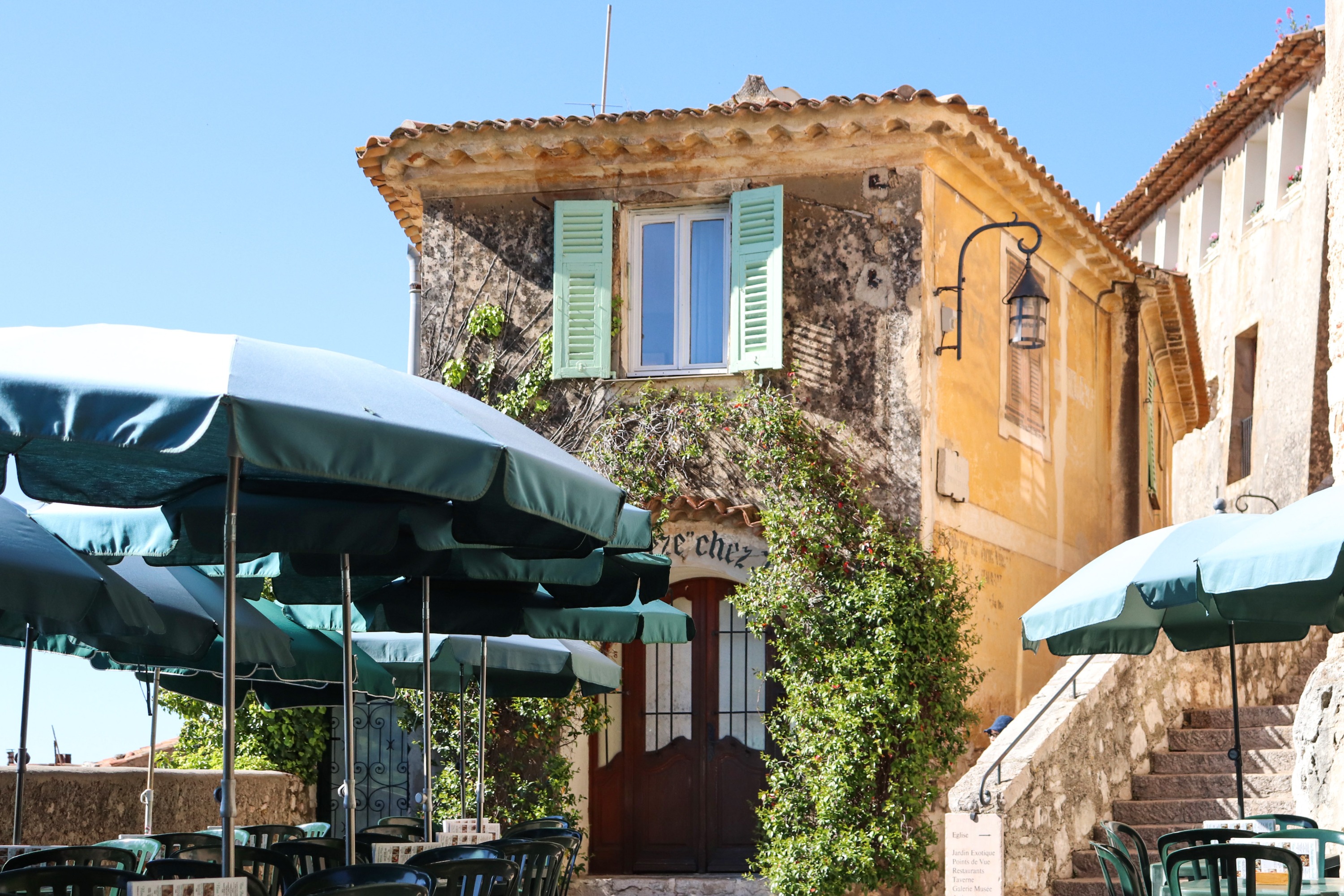 埃茲村入口處的La placette圖片 埃茲村入口處的La placette圖片