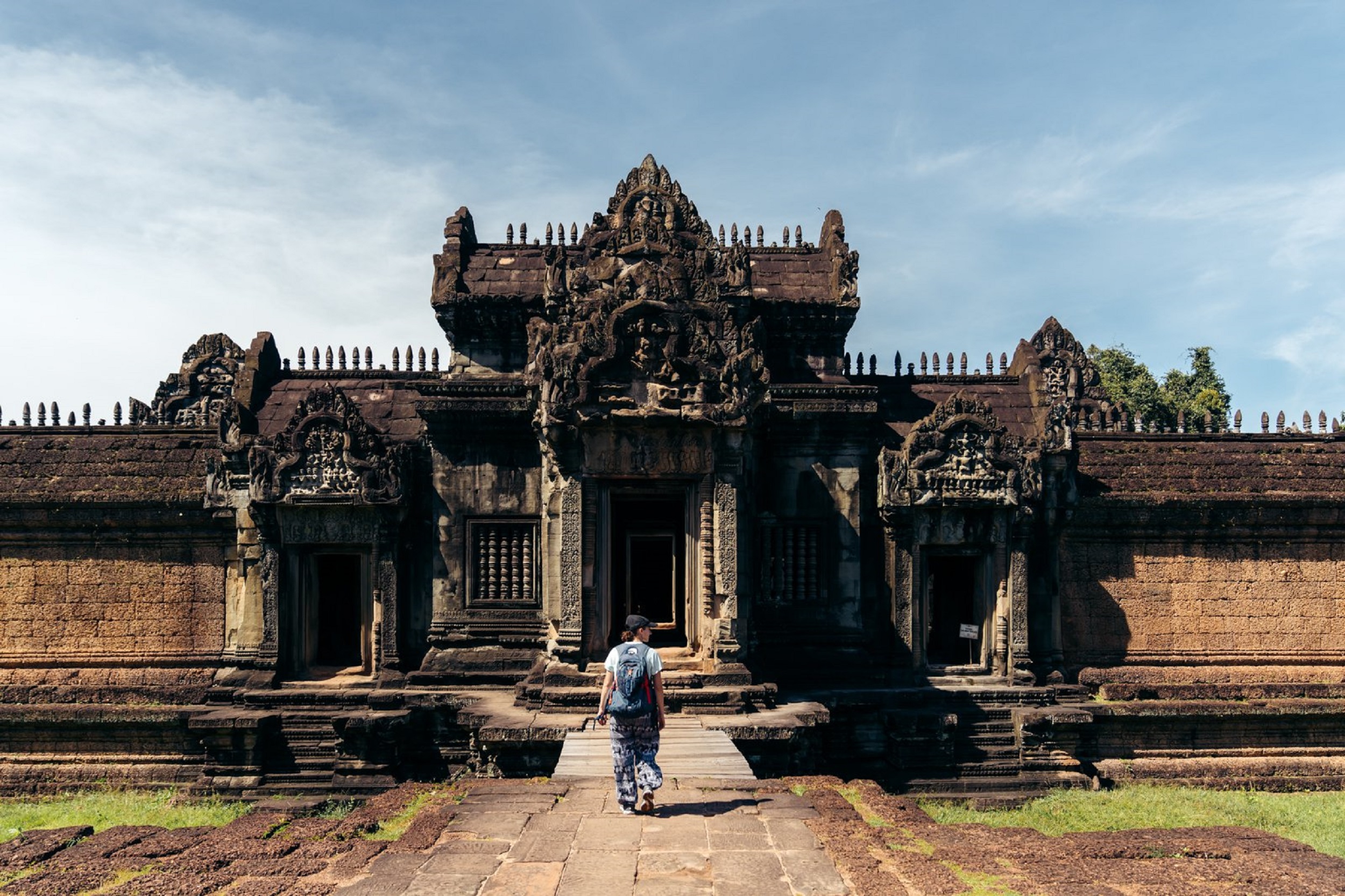 崩密列（Beng Mealea Temple）、女王宮（Banteay Srei Temple）和班提薩莫寺（Banreay Samre Temple）