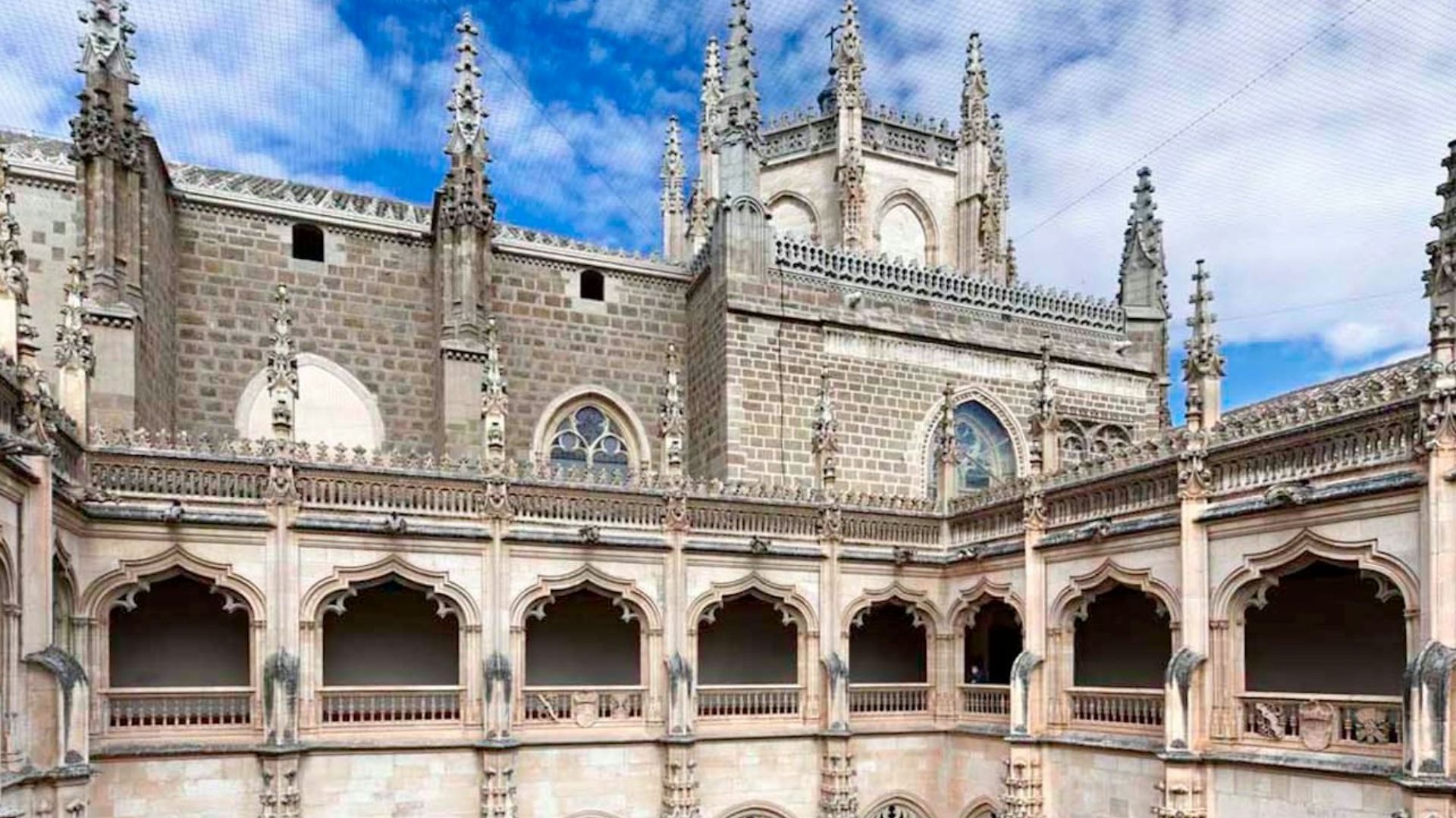 走訪聖若望皇家修道院,欣賞其令人屏息的哥德式建築 走訪聖若望皇家修道院,欣賞其令人屏息的哥德式建築