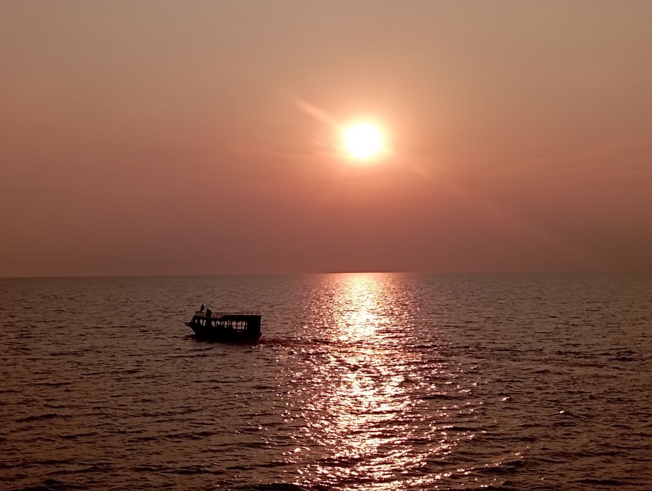 探索迷人的空邦魯浮村 (Kampong Phluk Floating Village)