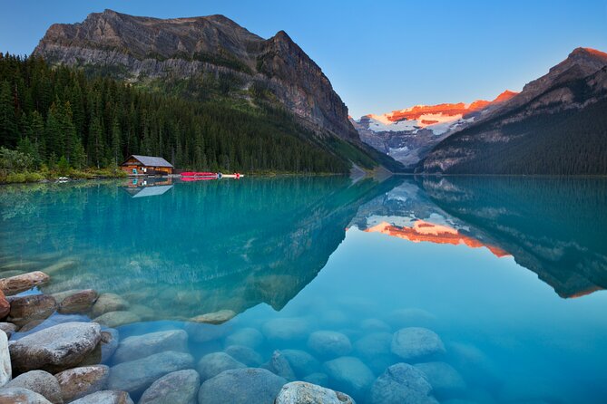 日落之旅：探索路易斯湖 (Lake Louise) 和明尼萬卡湖 (Lake Minnewanka)