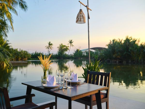 Bamboo Raft Dining with Sunset & Basket Boat Experience in Hoi An