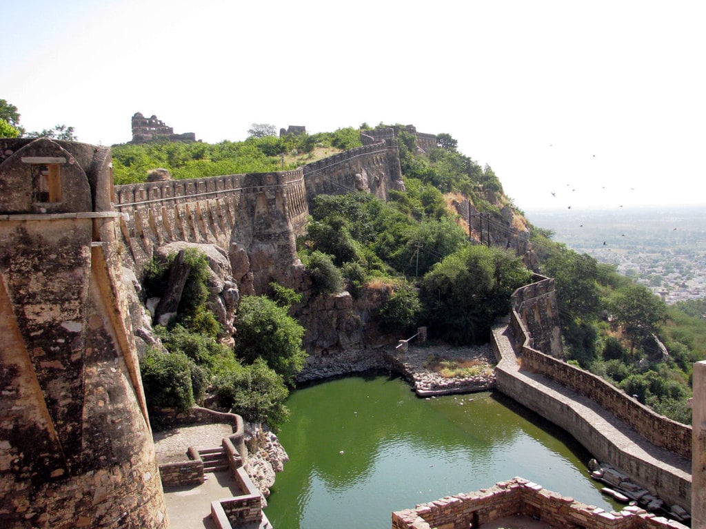 A Day Trip of Chittorgarh Fort from Udaipur with Local Guide Service