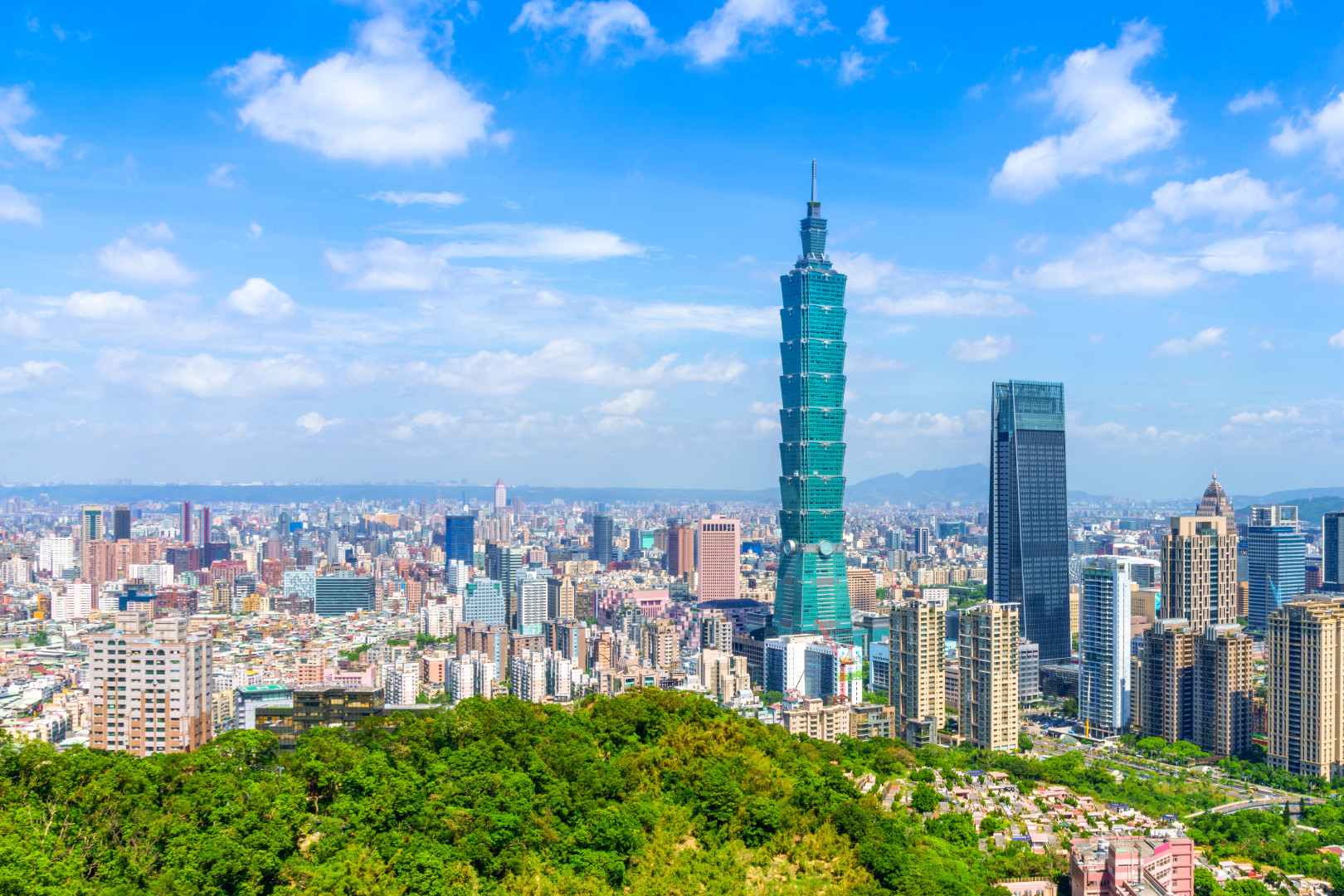 Taipei 101 & CyberCube Full-Day Small Group Discovery