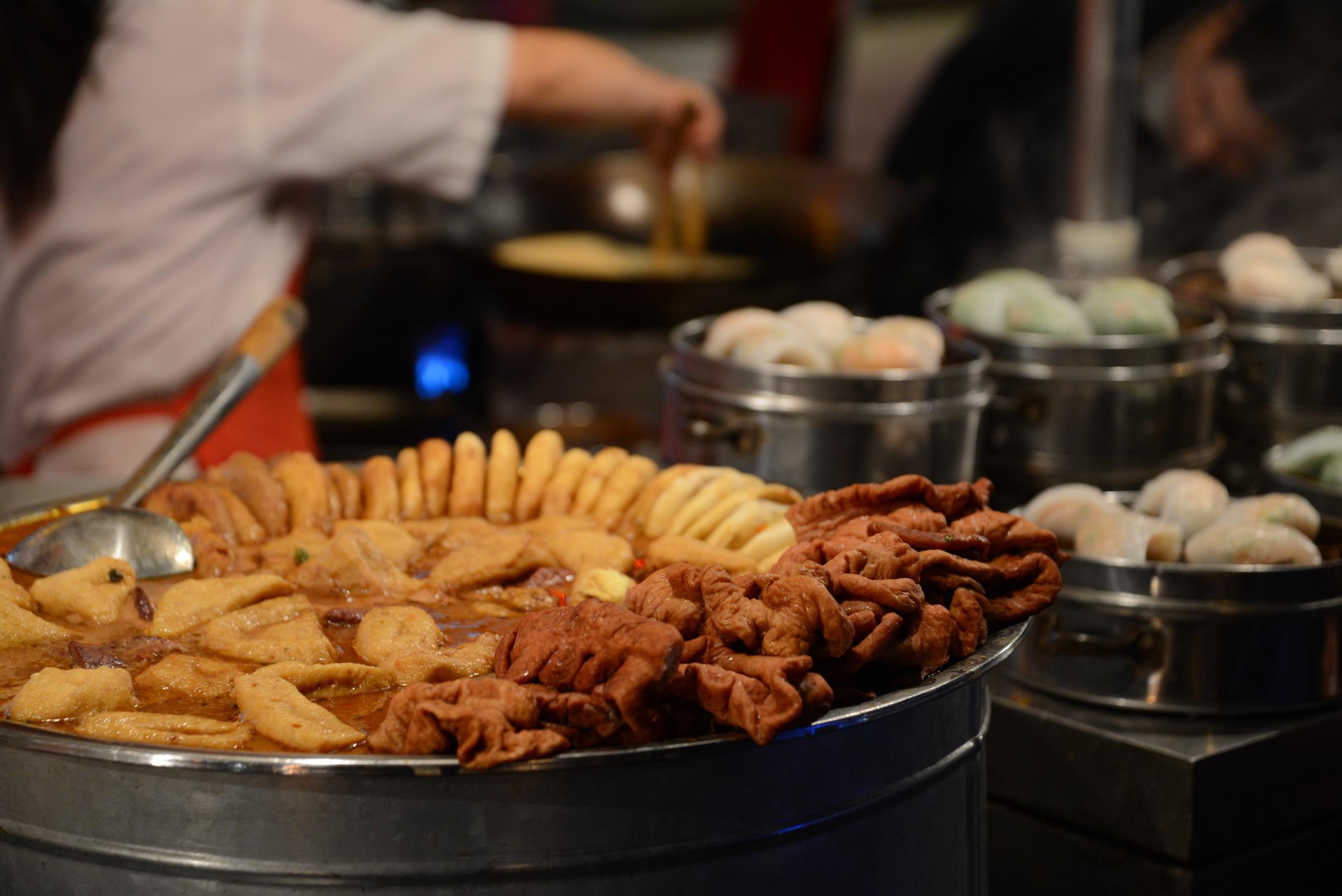 與古建園林師遊頤和園品老北京美食