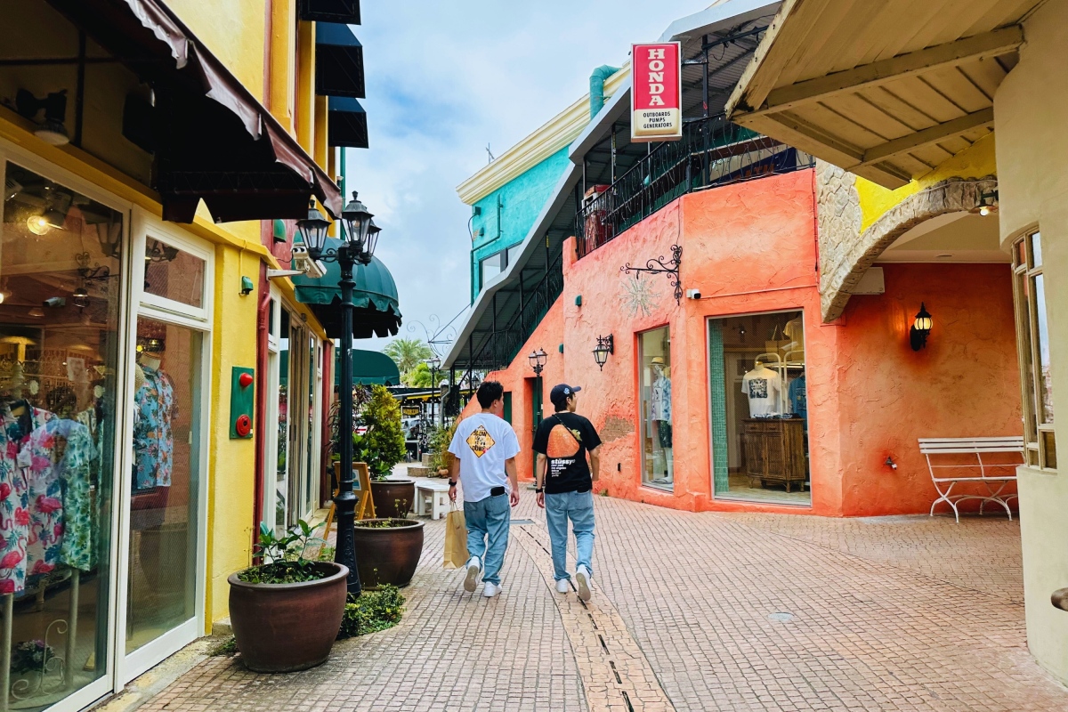 【美國村】自由購物+夕陽美景+異國街景散步 【美國村】自由購物+夕陽美景+異國街景散步