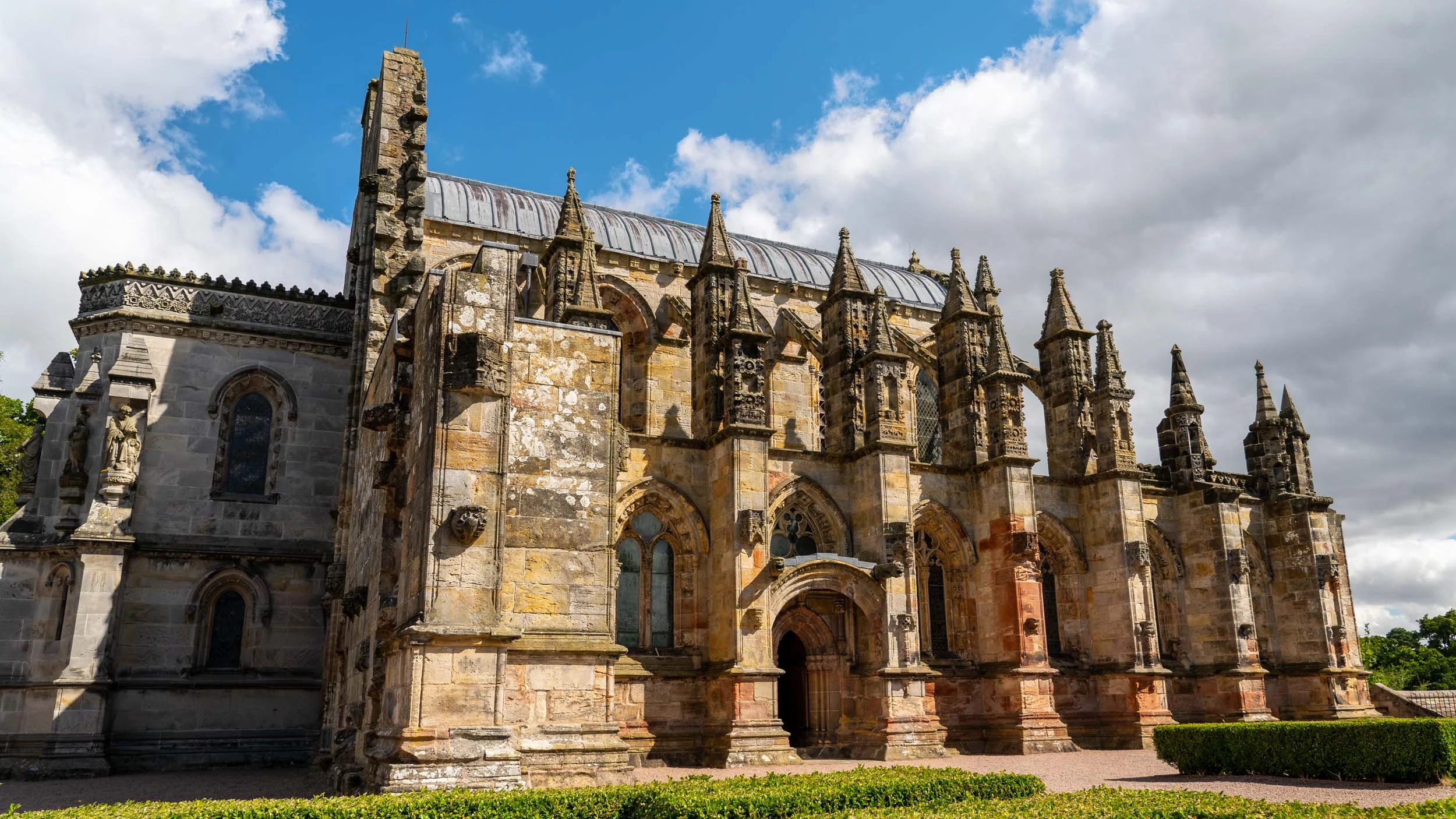 Scottish Borders Day Tour from Edinburgh including Rosslyn Chapel