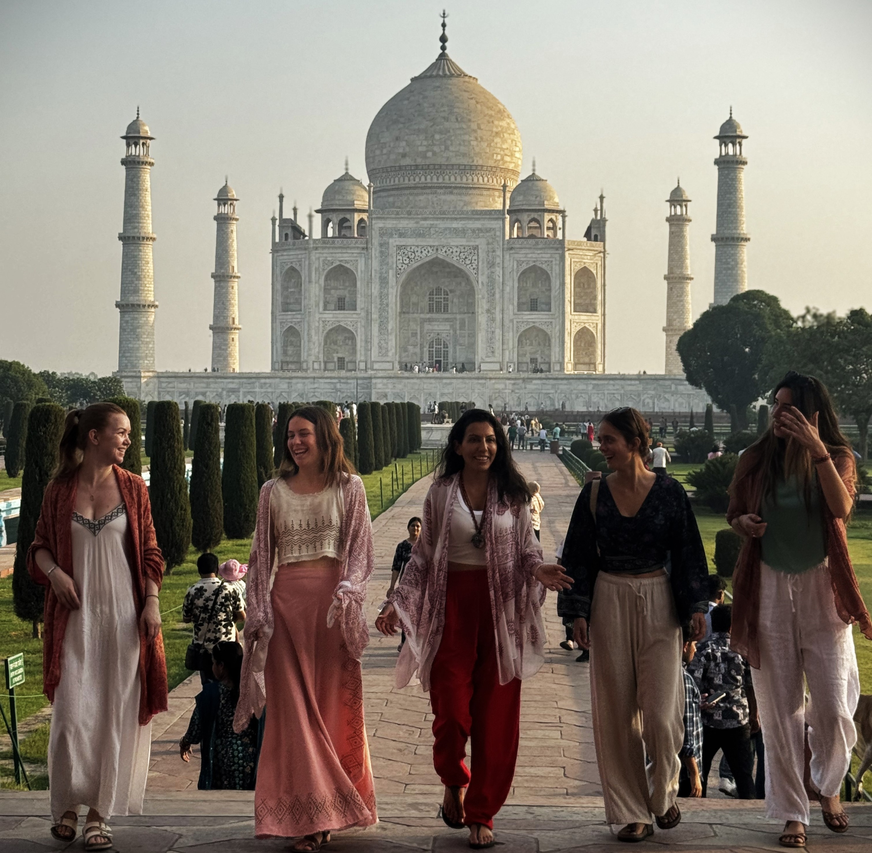 新德里：库特卜塔灯塔 & 声音表演之旅