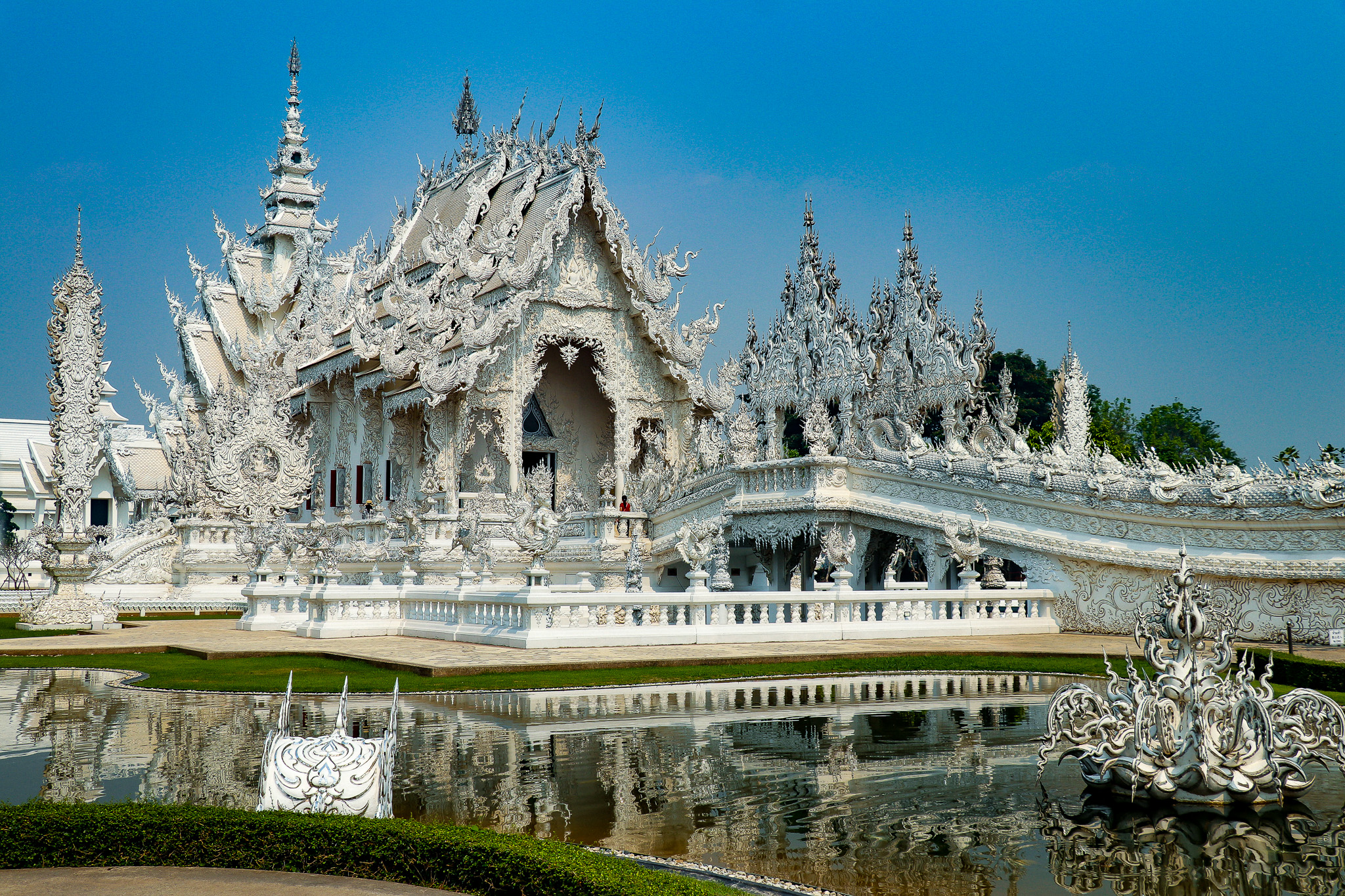Чиангмай: Синий Белый Черный Храмы в Чианг Рае