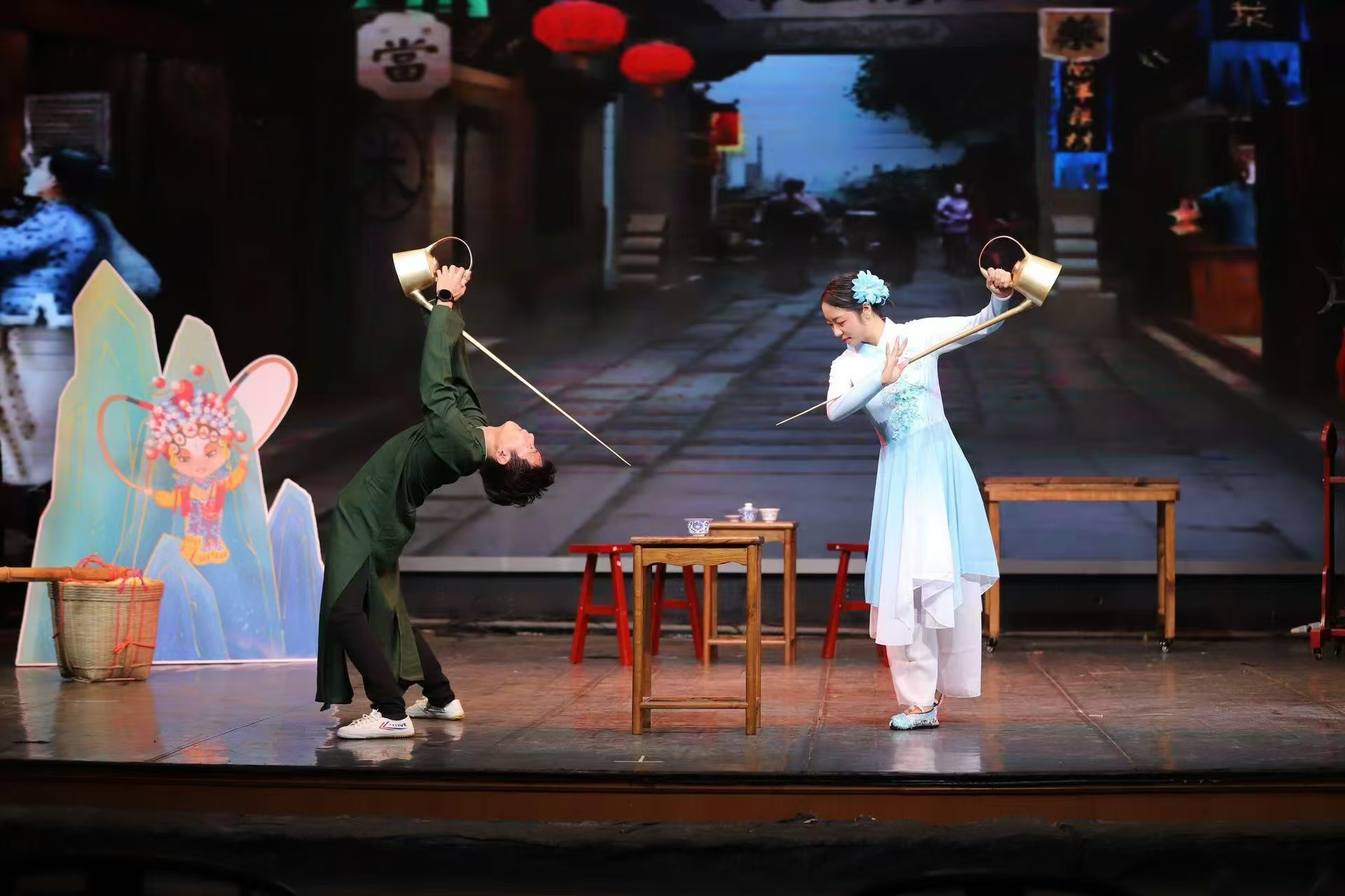 重慶戲山城戲劇表演（川劇變臉+吐火+茶藝表演+可選戲服妝造+視聽盛宴）
