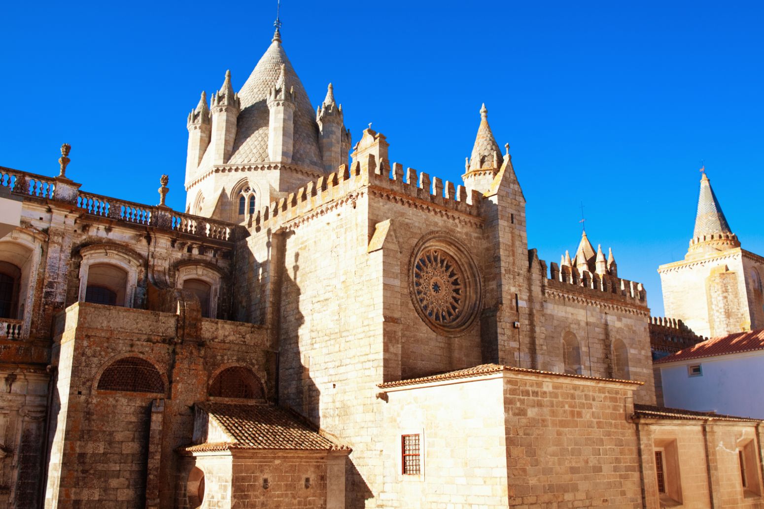 Evora Wine & Heritage Tour from Lisbon 