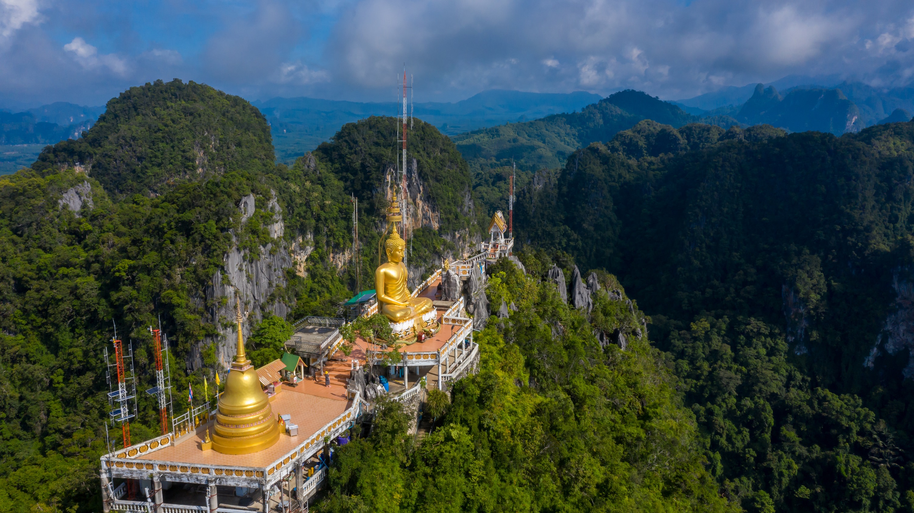 Tiger Cave Temple, Emerald Pool & Hot Springs Tour from Krabi 