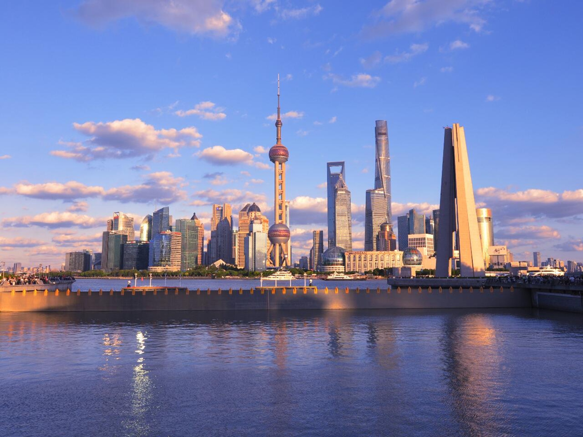 One-day tour of Shanghai Maglev Train, Oriental Pearl Tower, and the Bund