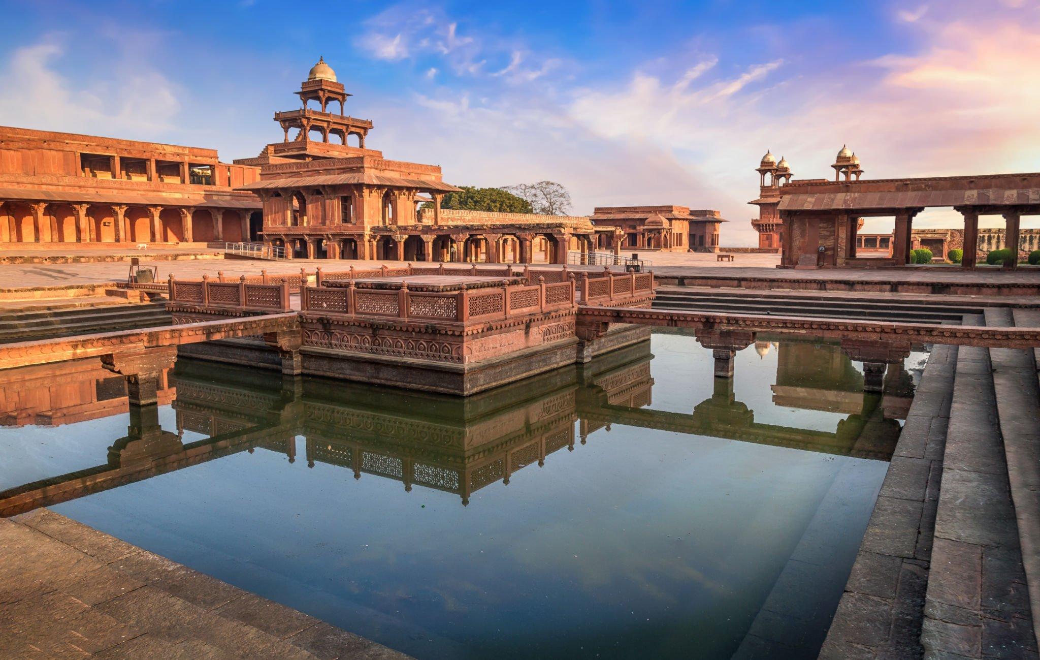 Private Taj mahal and Fatehpur Sikri Tour From Delhi by Car