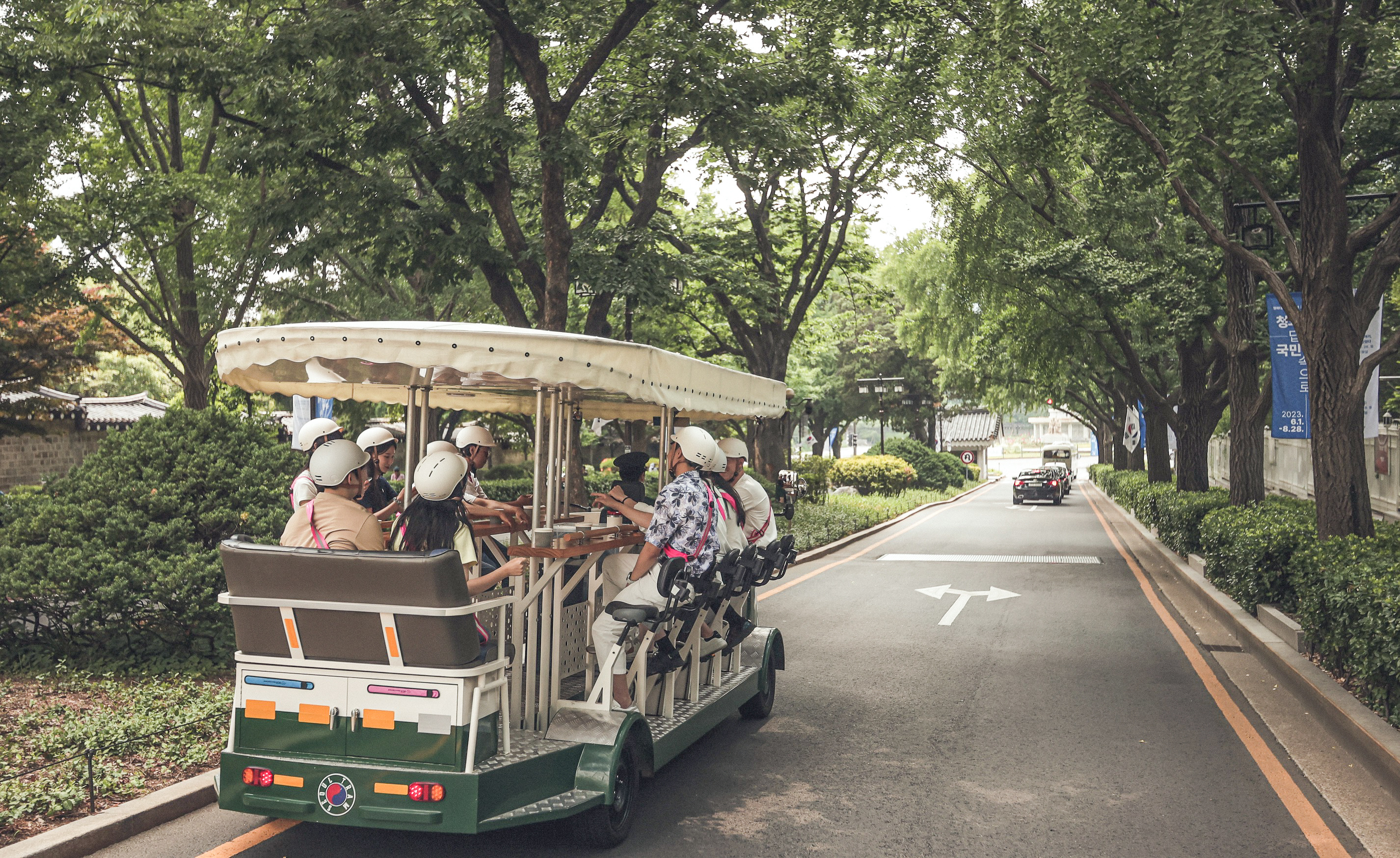 Seoul Tram English Tour for Winter Season (Wheely Winter Magic)