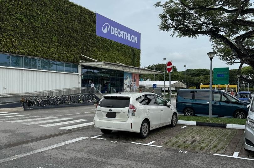 Pick-up point - Decathlon Singapore Lab (Kallang)