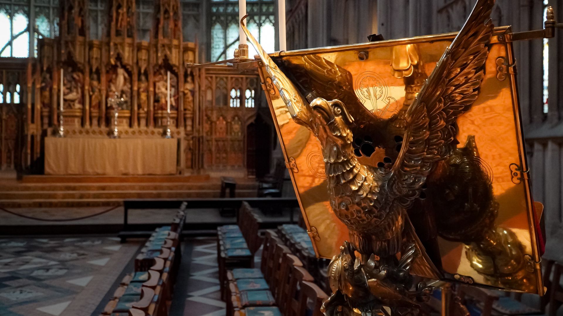The majestic interior of Gloucester Cathedral, a stunning backdrop for Hogwarts’ scenes