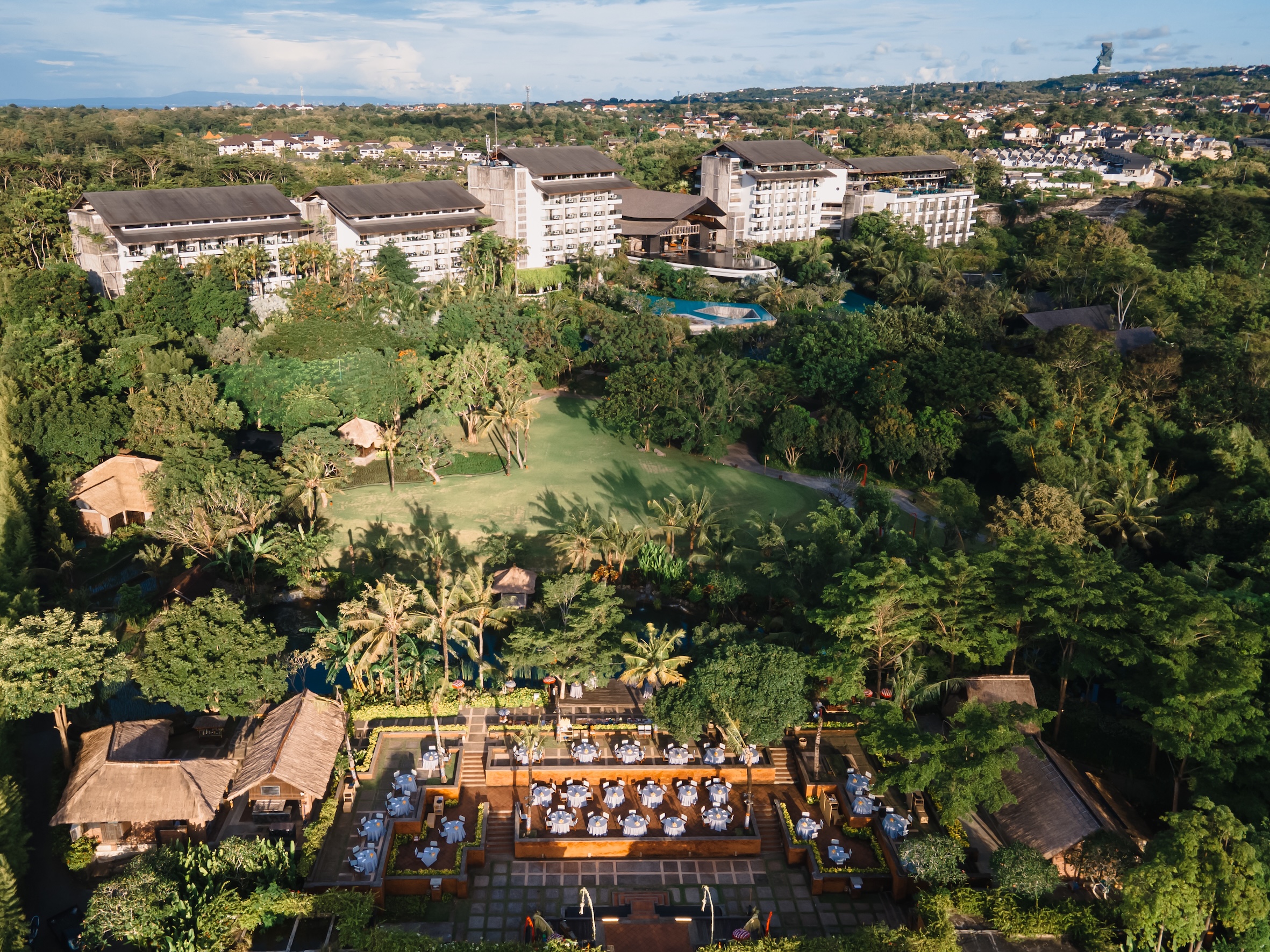 巴厘島阿雅娜林巴酒店 (RIMBA by AYANA Bali) 的甘榜巴厘島 (Kampoeng Bali) 用餐體驗