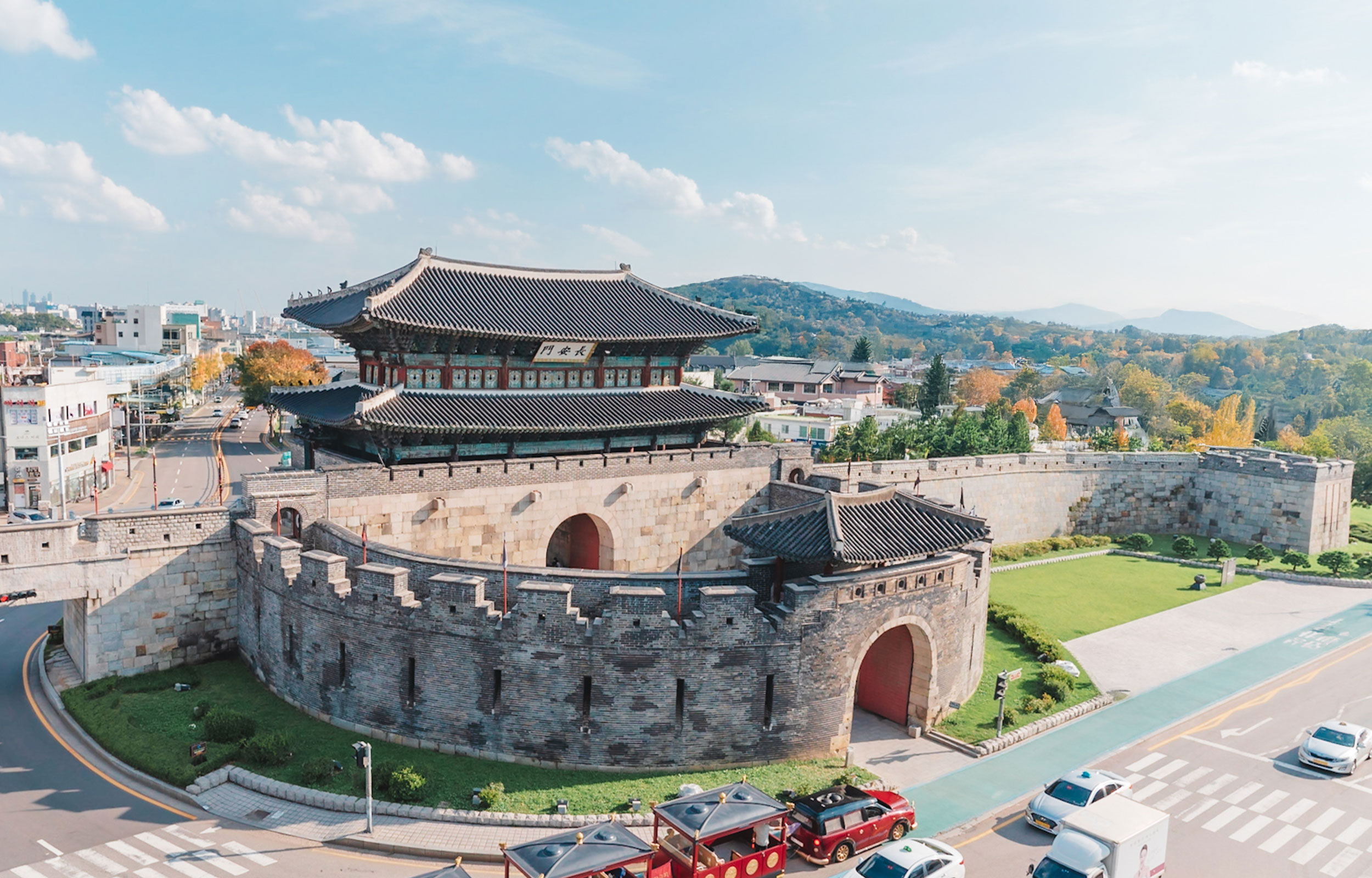 Suwon Join-in Day Tour: Journey Through Time to Hwaseong Fortress
